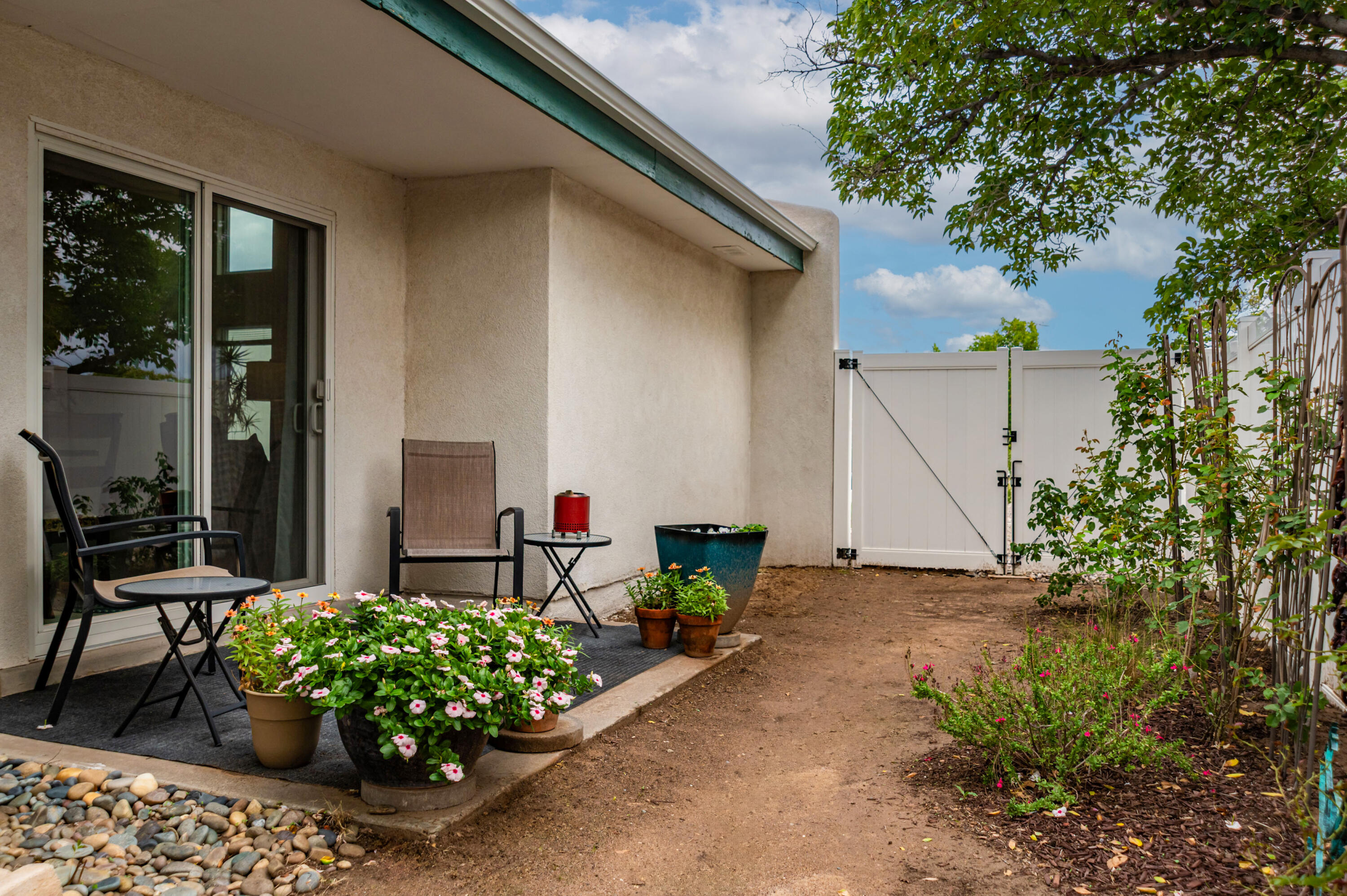 Photo 2 — 5201 Calle Nuestra NW