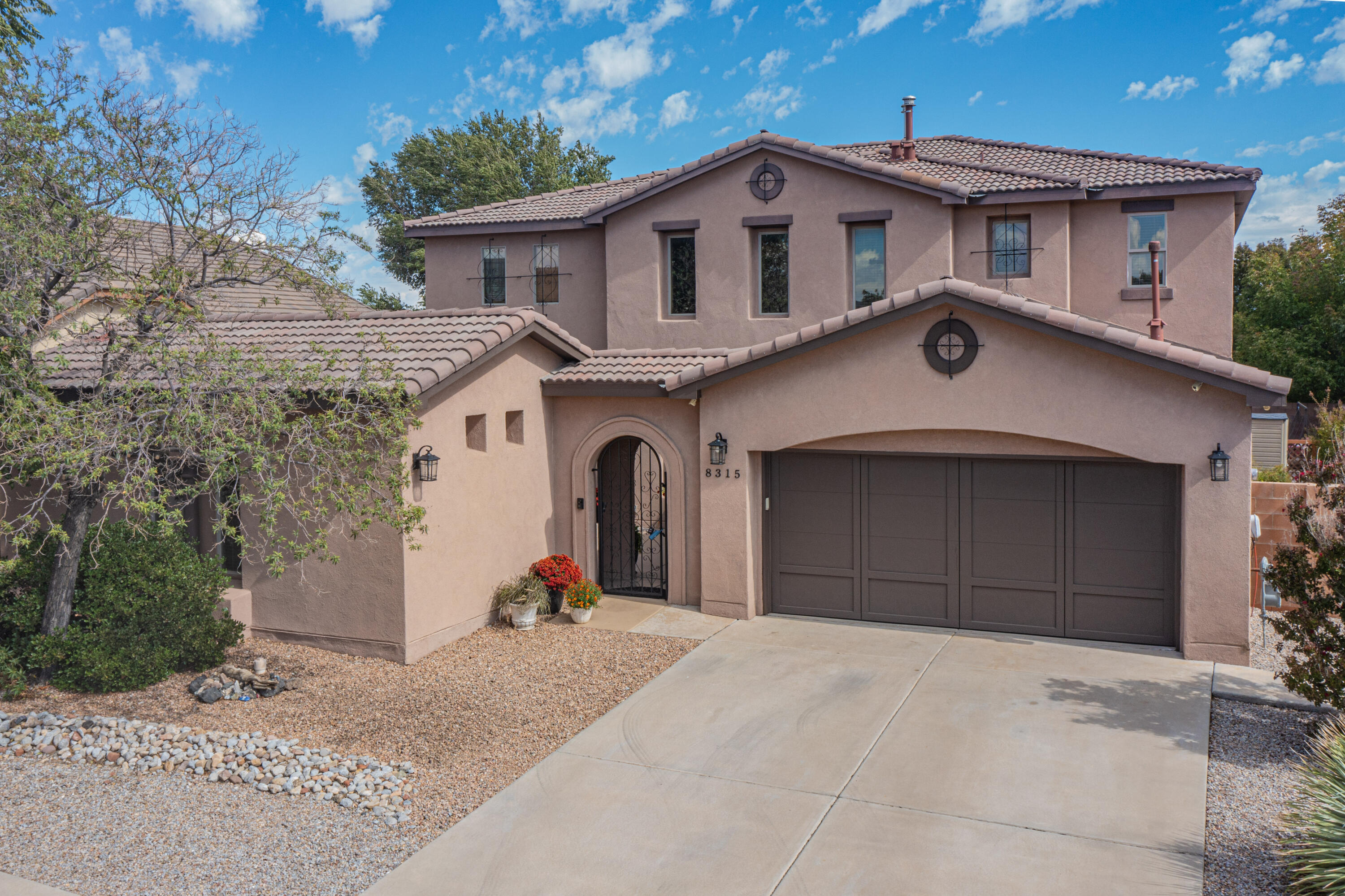 8315 Mesa Top Road NW, Albuquerque, NM 87120