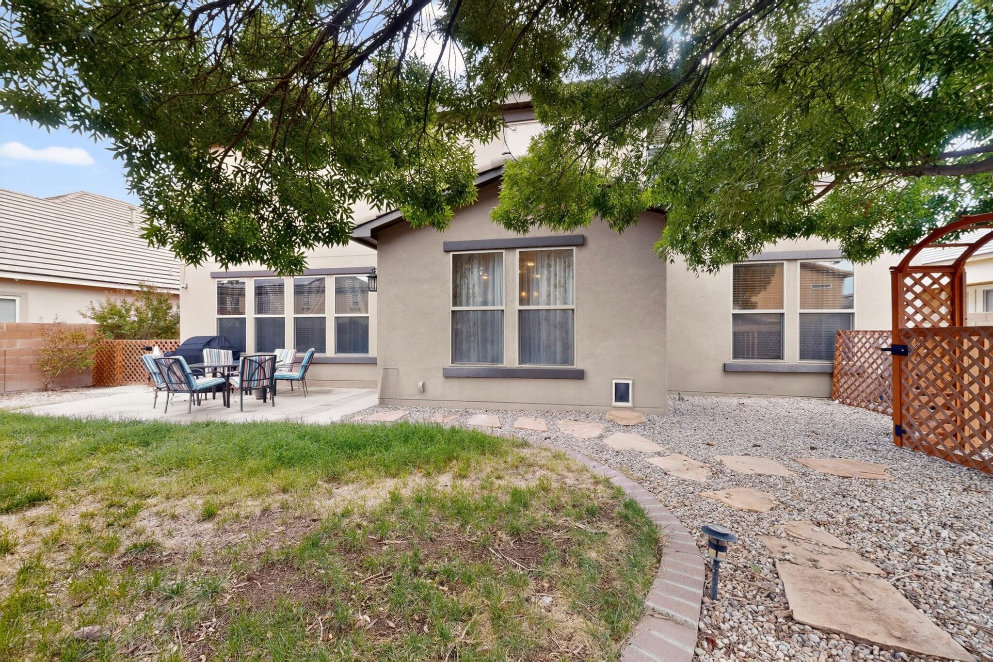 Photo 19 — 8315 Mesa Top Road NW