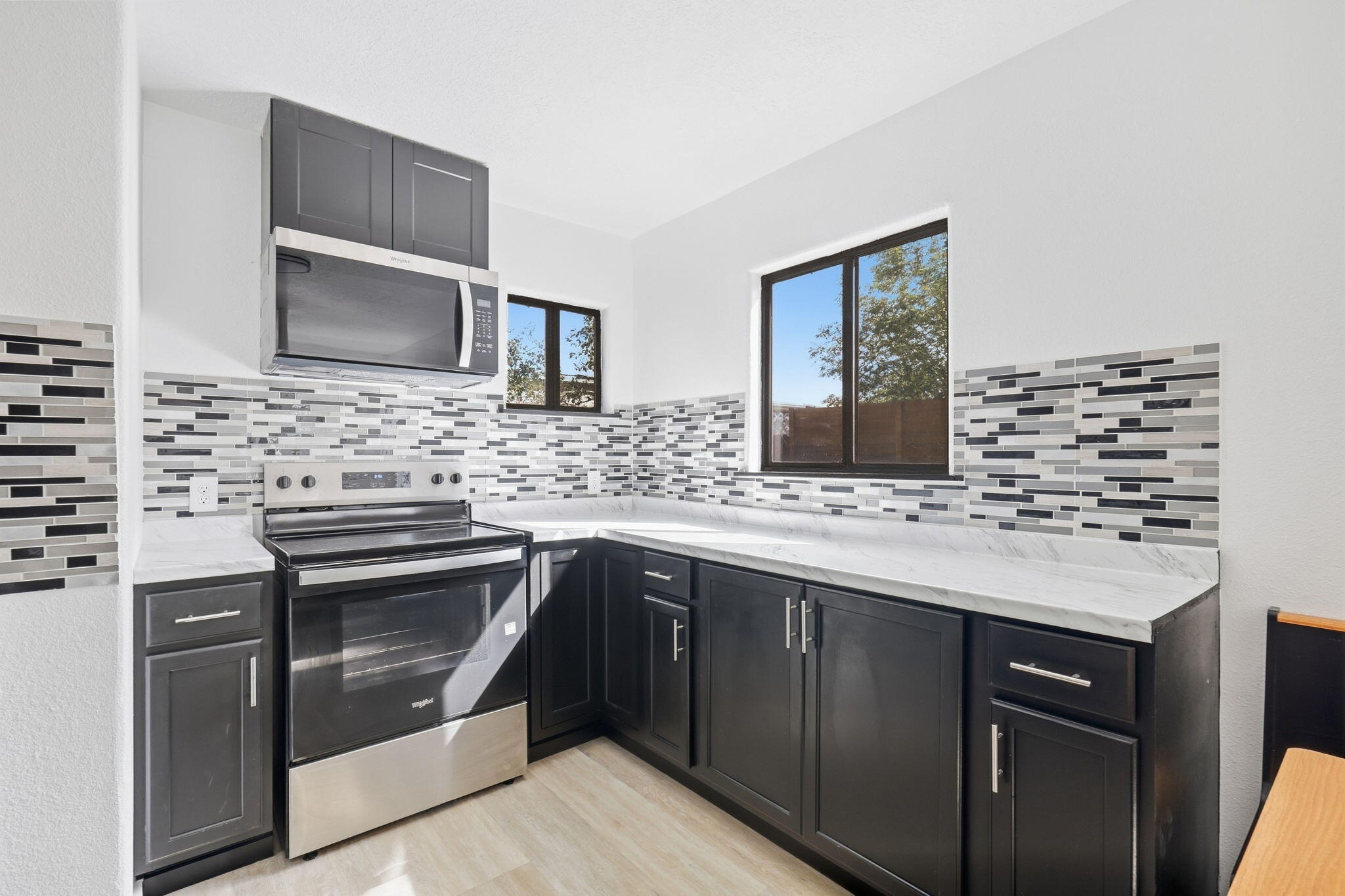 Photo 12 — 526 Apache Avenue NW