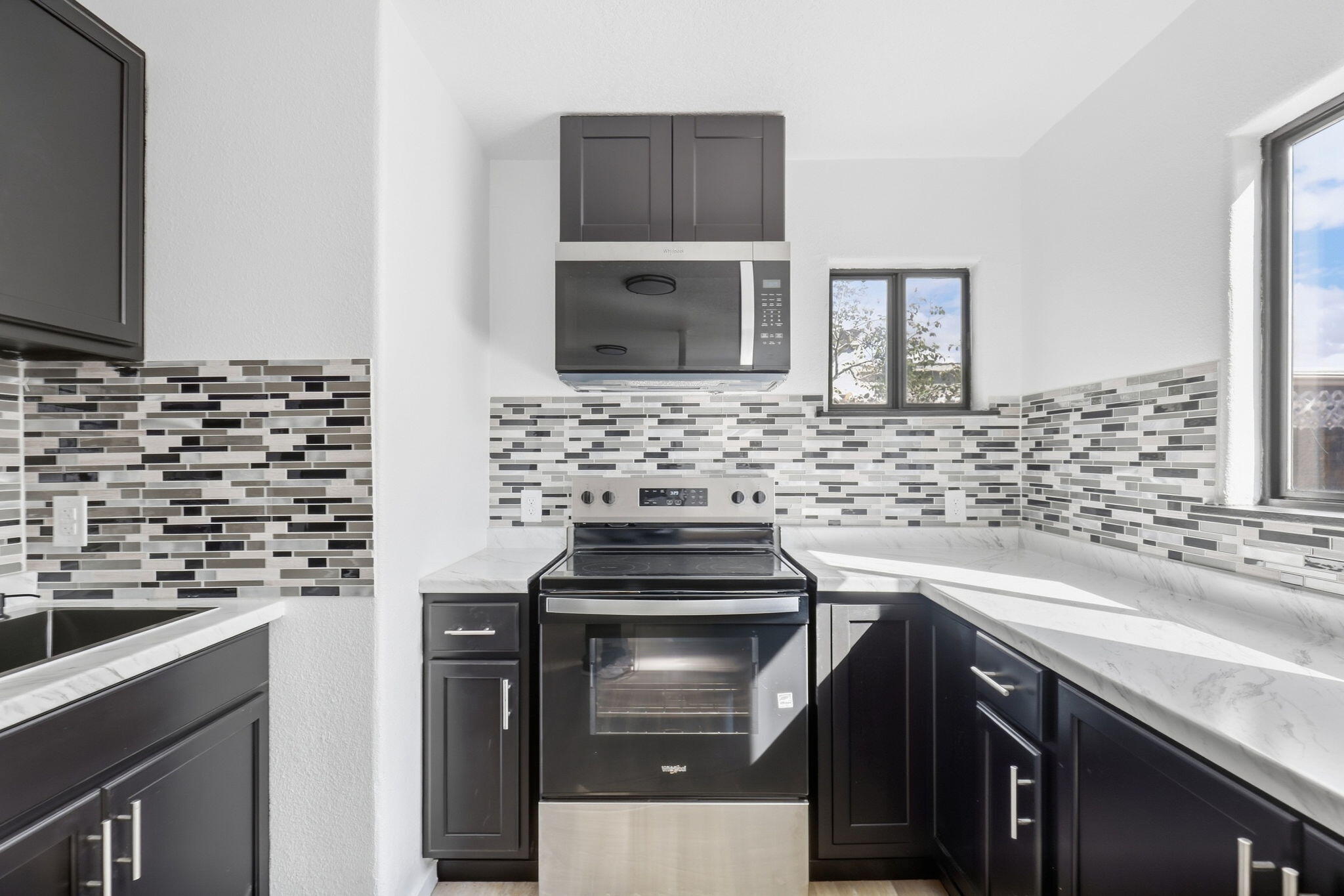 Photo 14 — 526 Apache Avenue NW