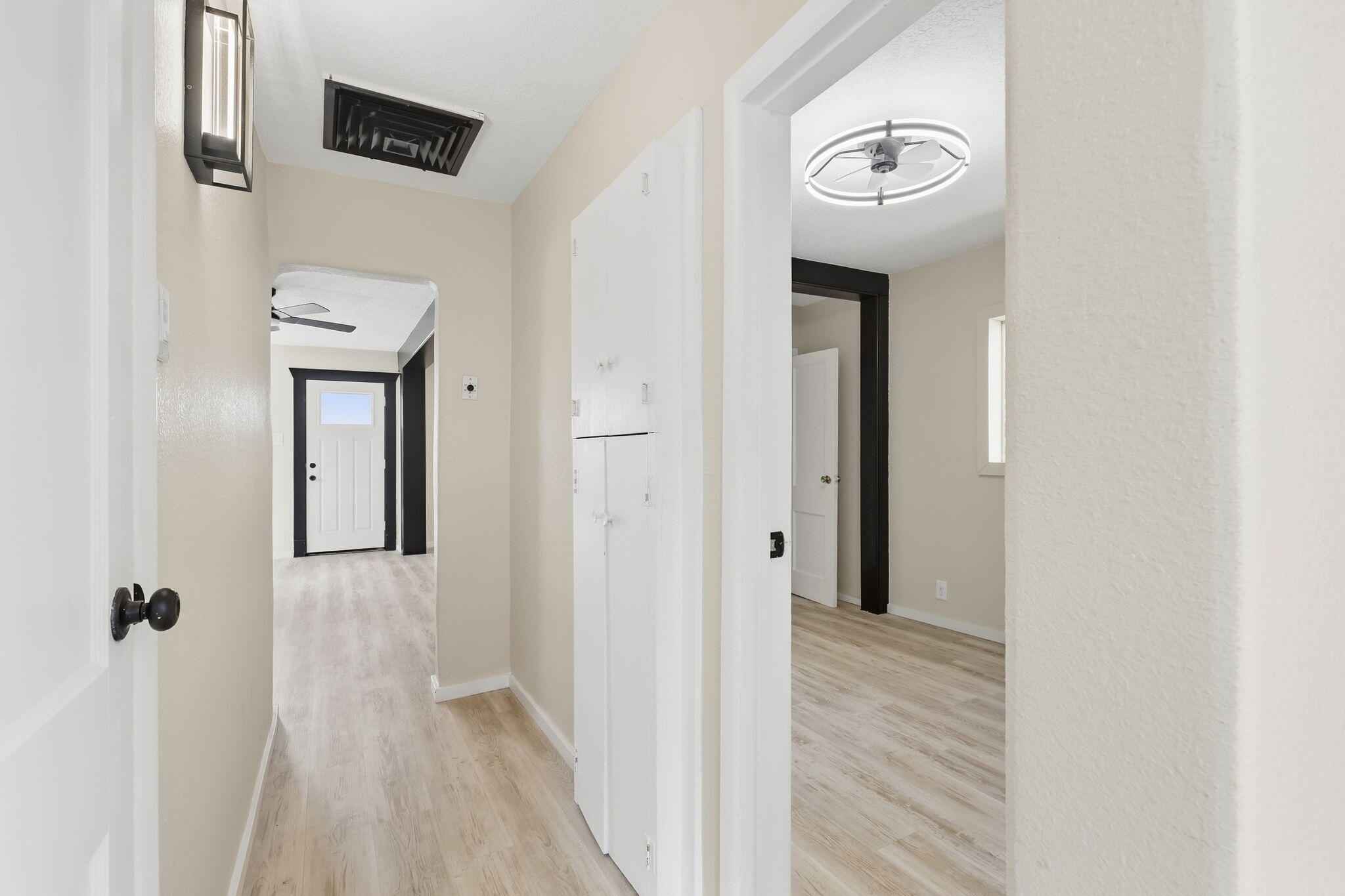 Photo 19 — 526 Apache Avenue NW