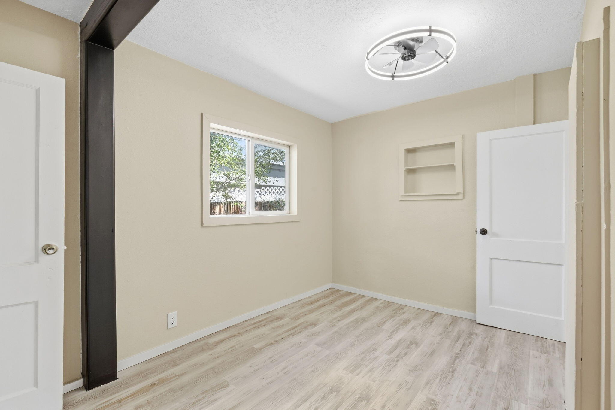 Photo 2 — 526 Apache Avenue NW