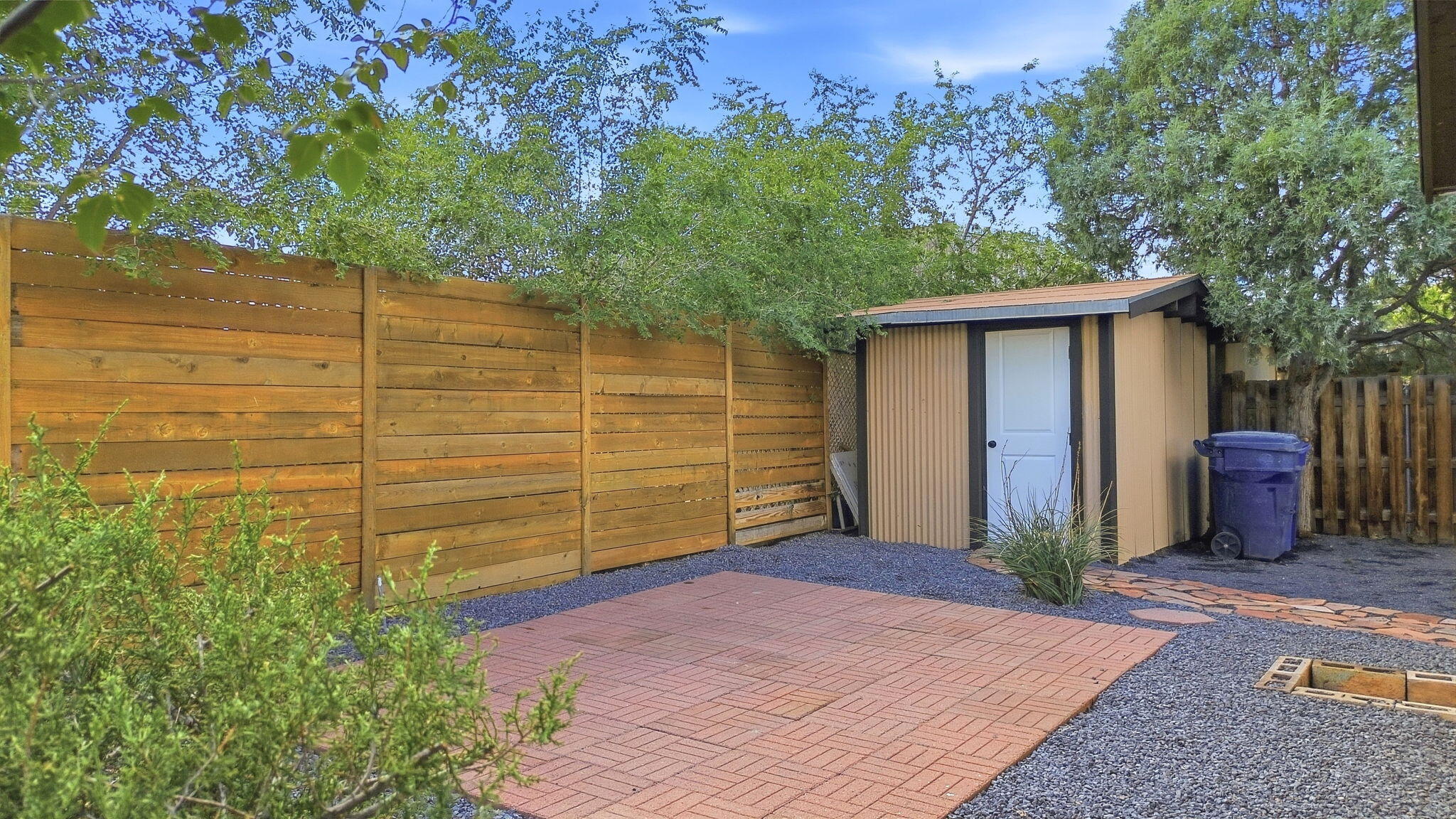 Photo 9 — 526 Apache Avenue NW