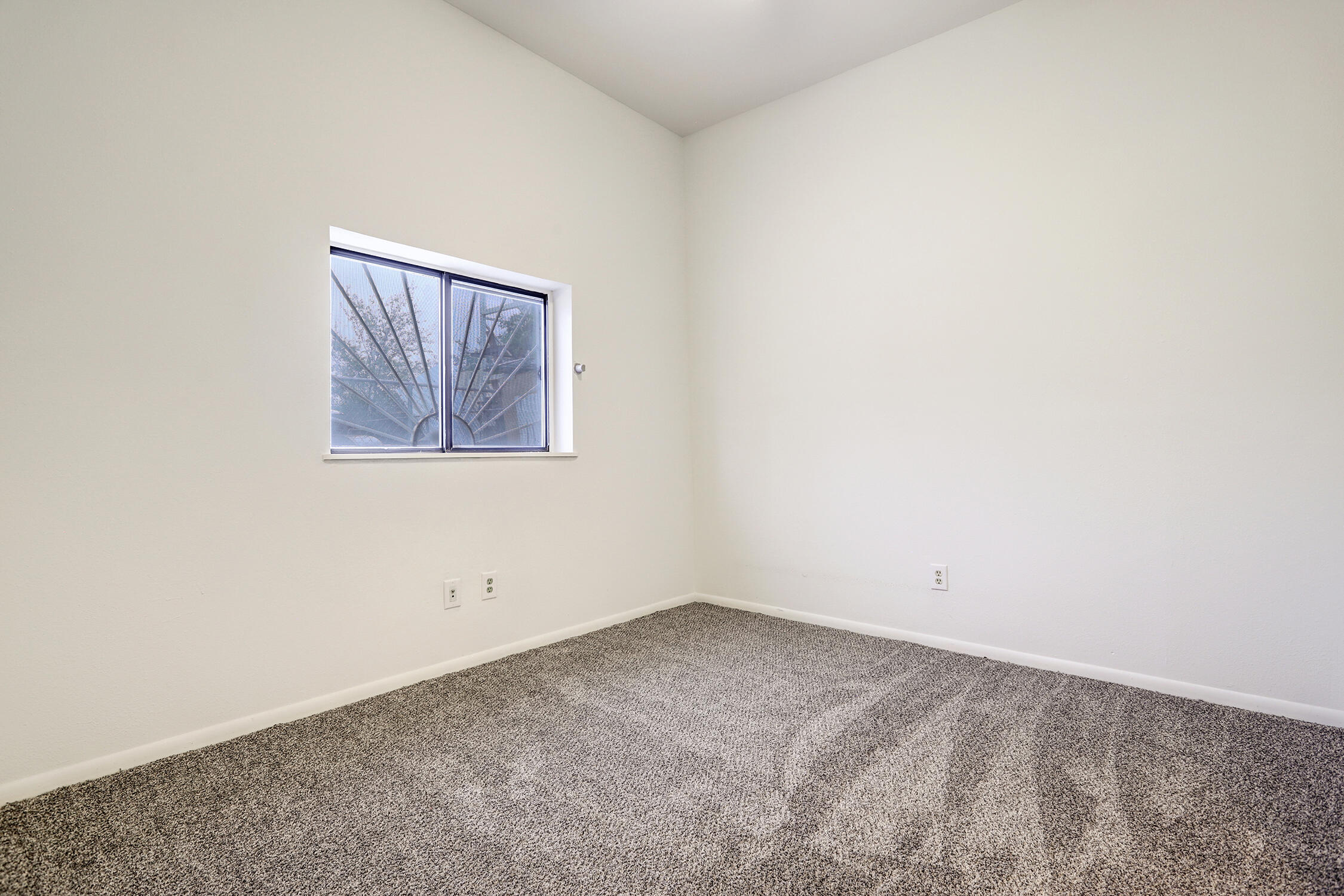 Photo 16 — 1114 10th Street NW