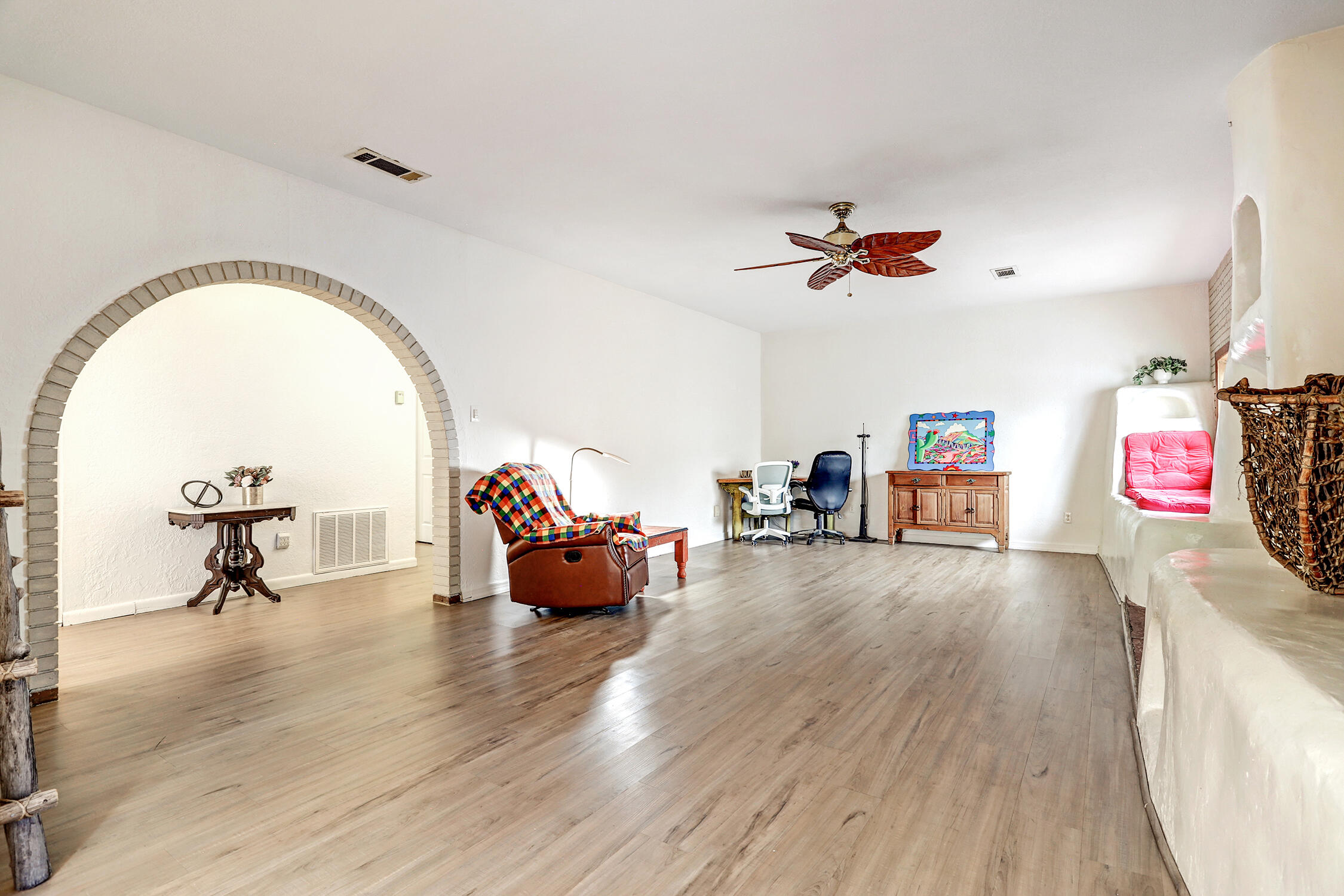 Photo 8 — 1114 10th Street NW