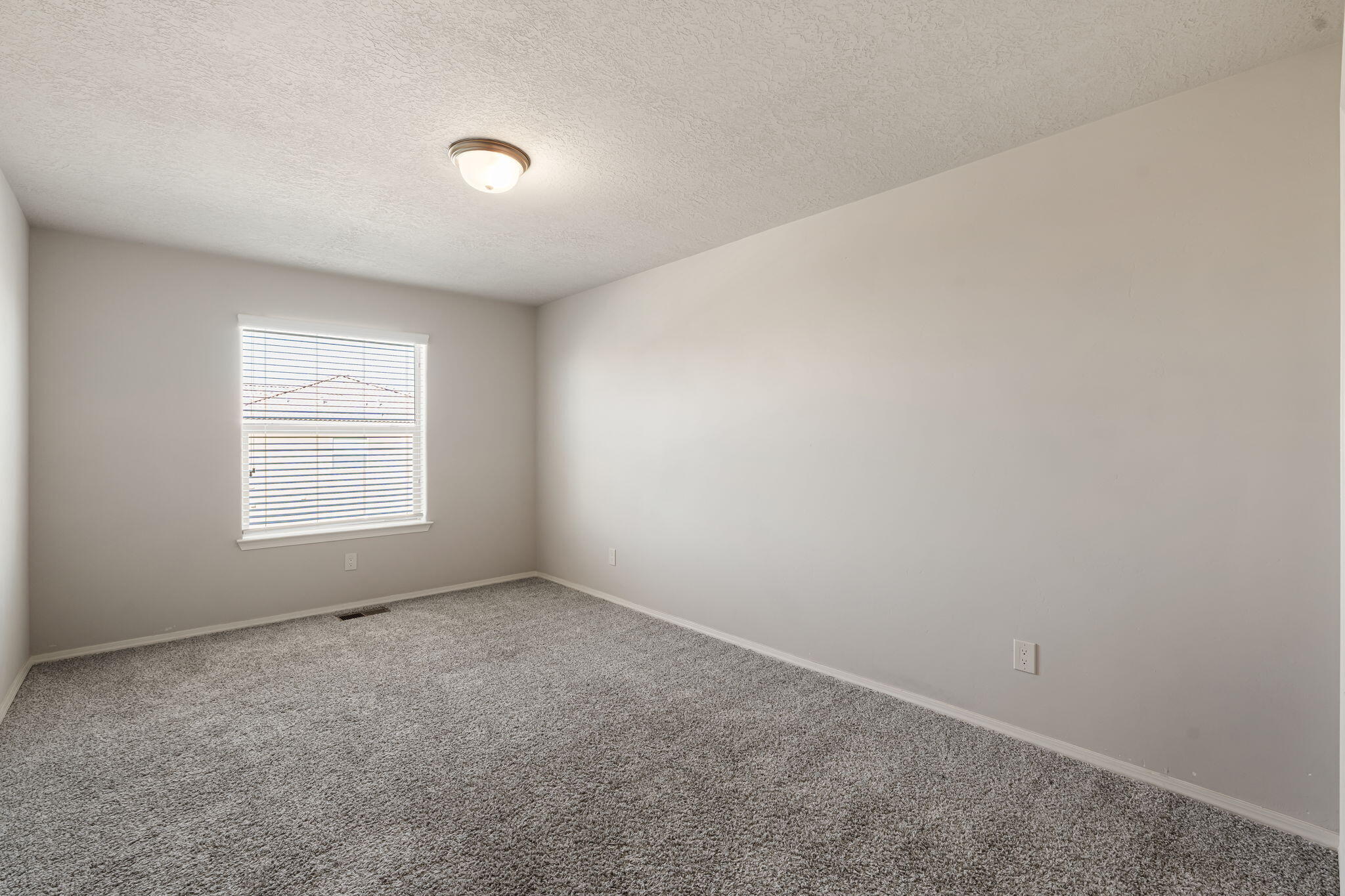 Photo 2 — 8722 Sevano Circle NE