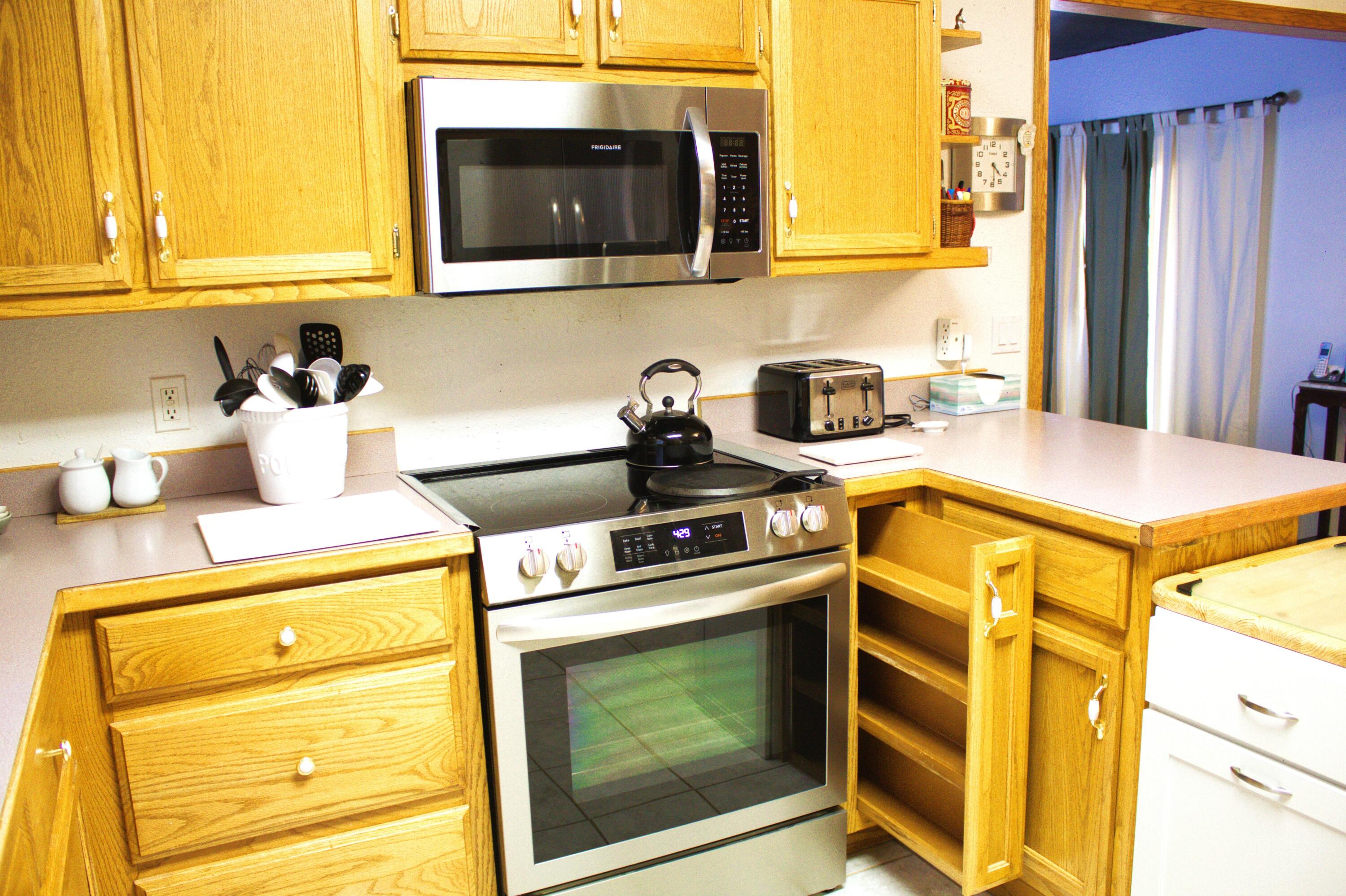 Photo 12 — 629 Conchas Drive