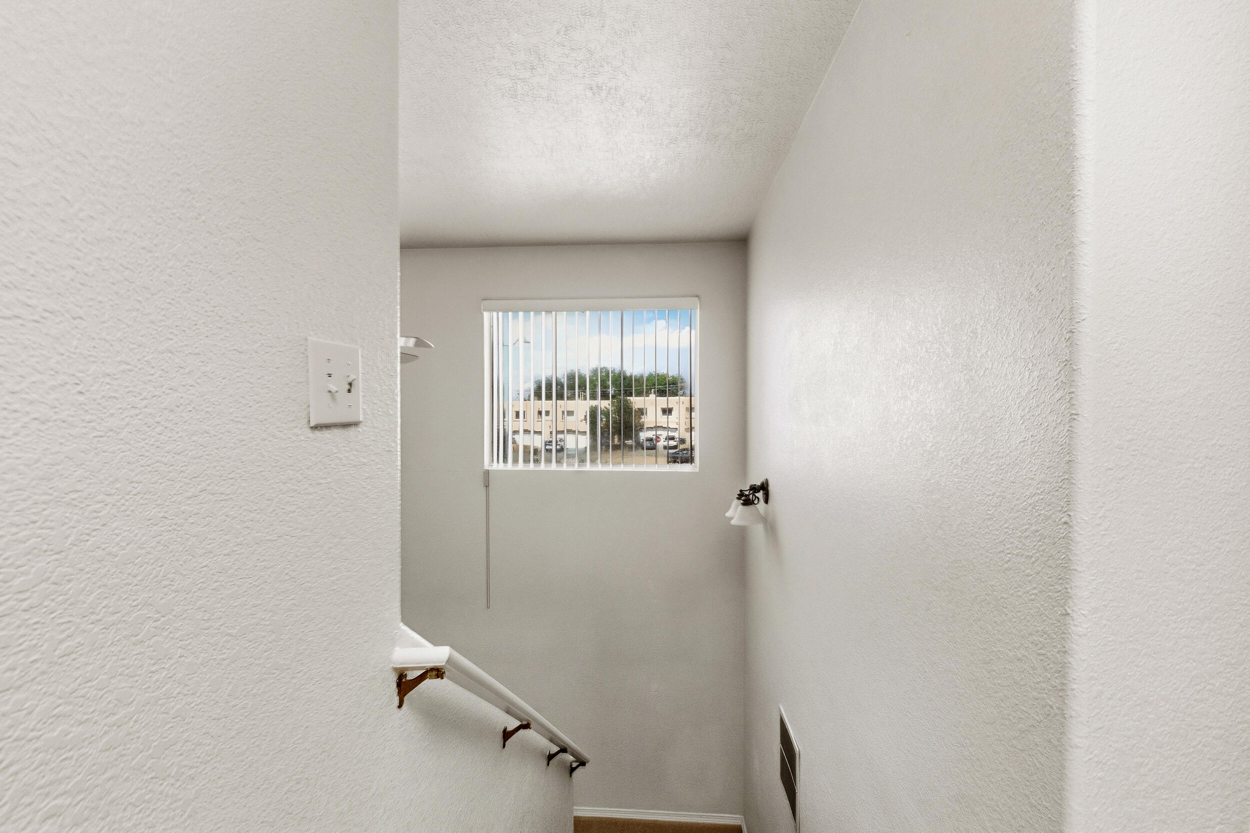 Photo 17 — 11256 Campo Del Sol Avenue NE