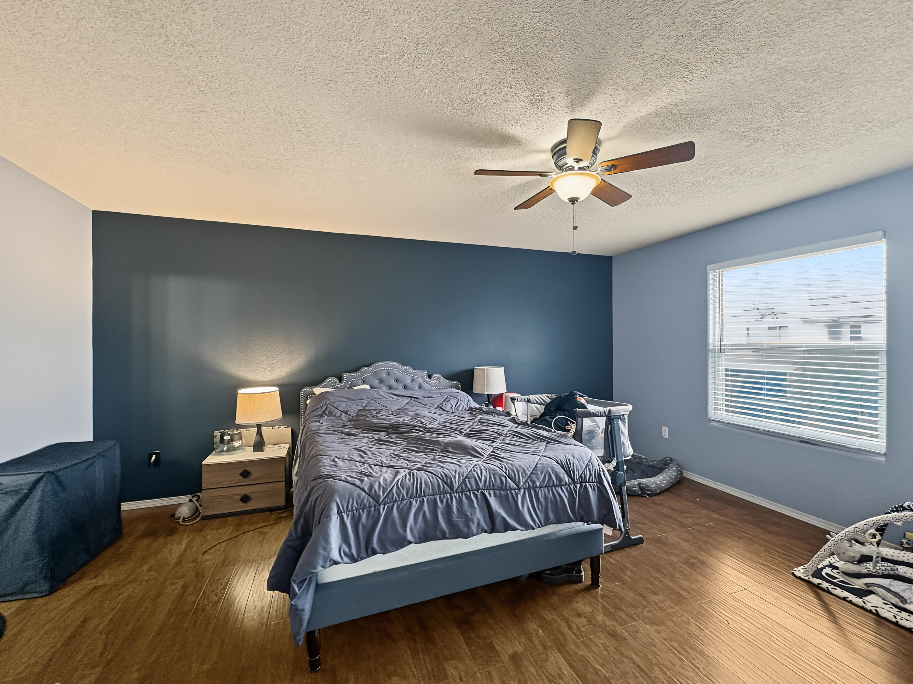 Photo 14 — 905 Molten Place NW