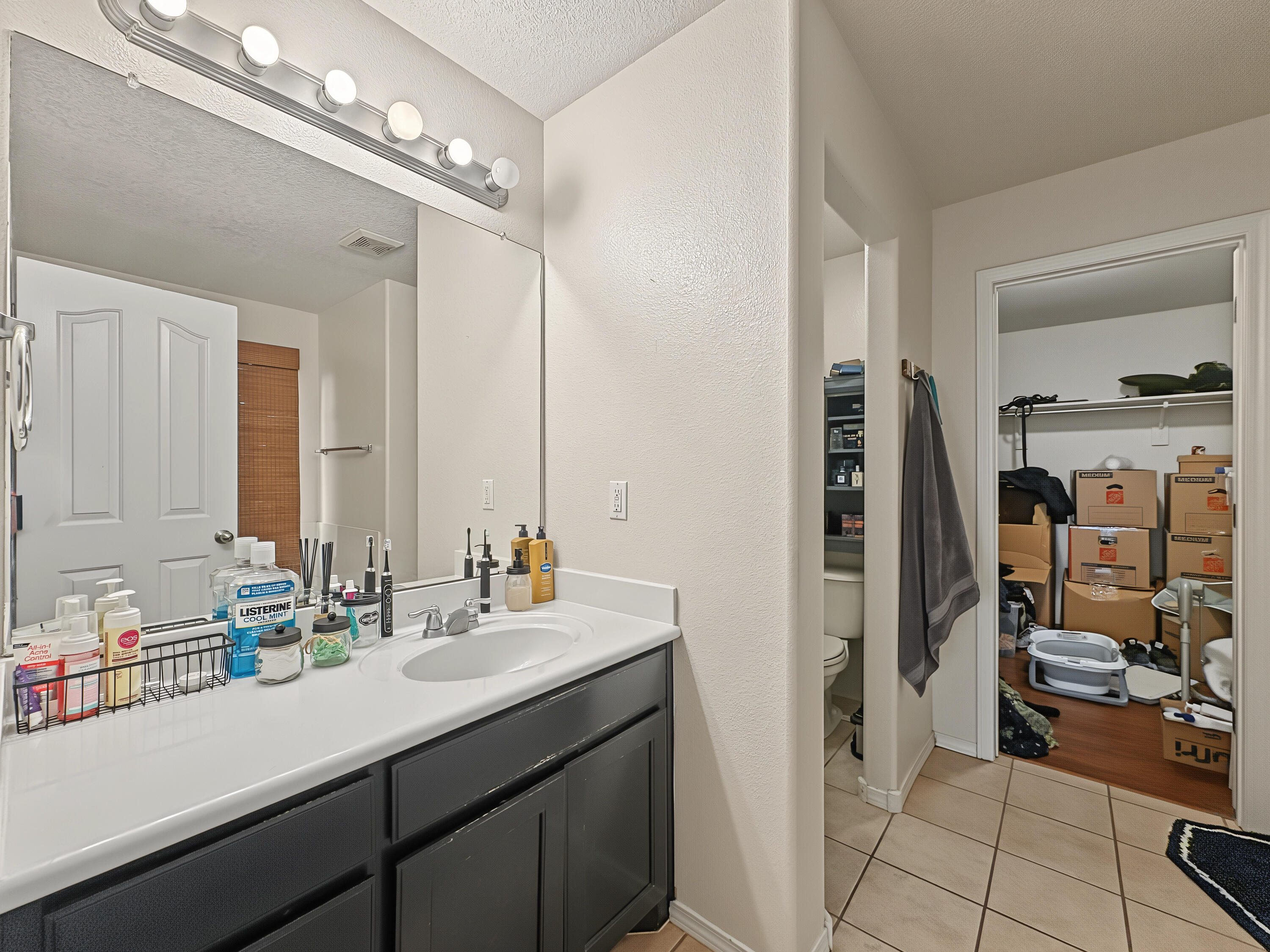 Photo 12 — 905 Molten Place NW