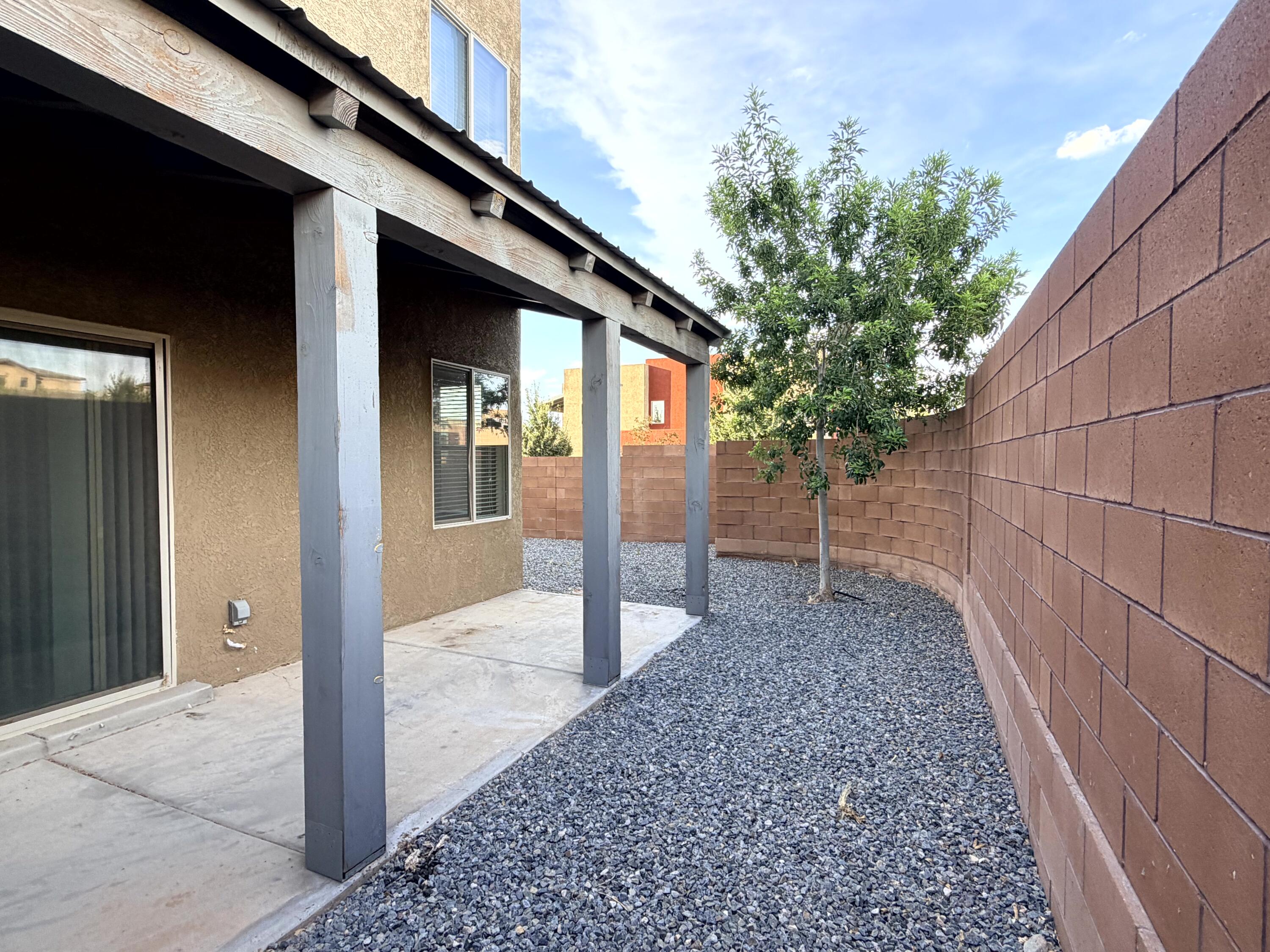 Photo 9 — 1600 Borrego Drive SE