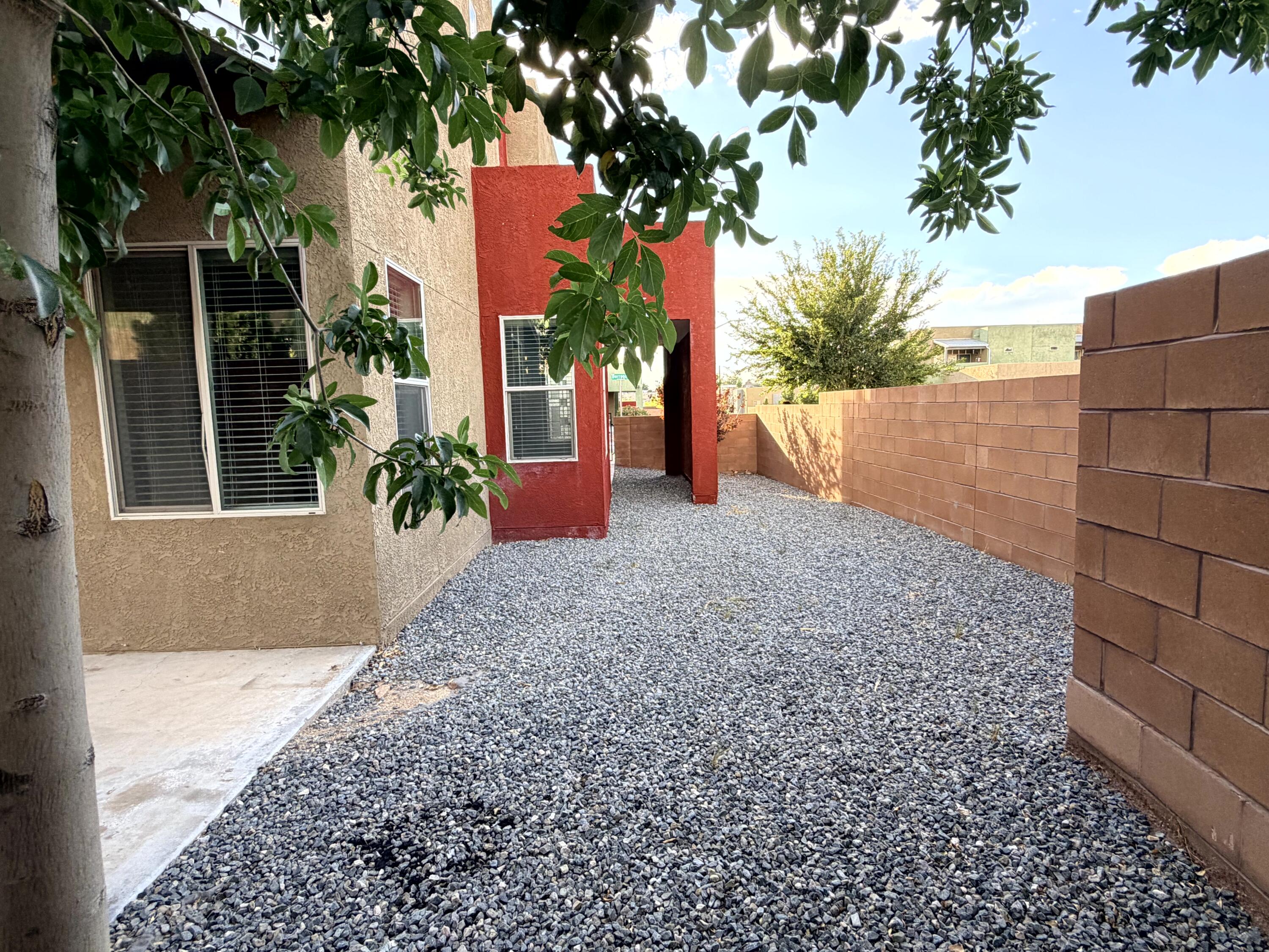 Photo 10 — 1600 Borrego Drive SE