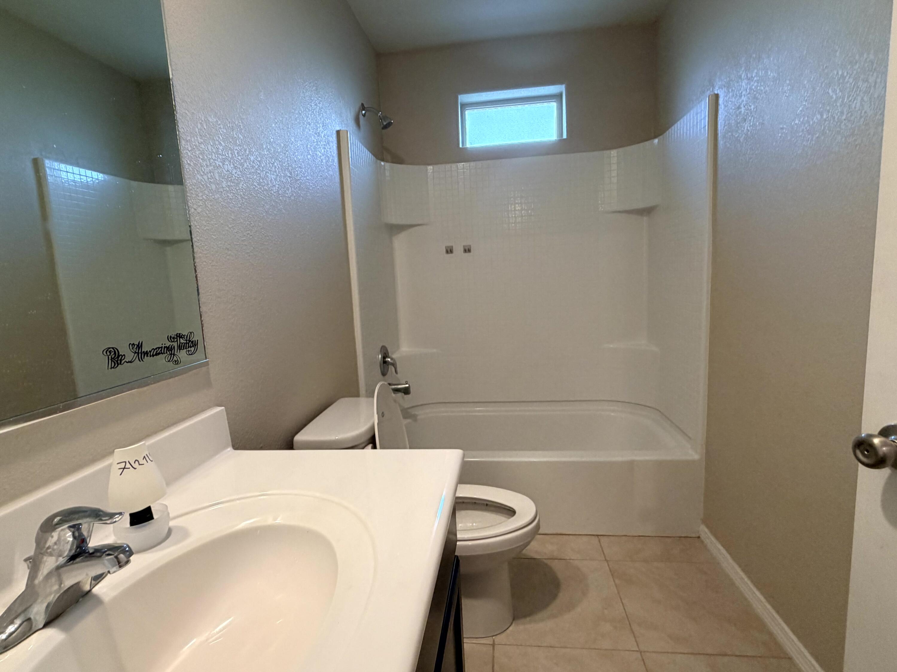Photo 16 — 1600 Borrego Drive SE