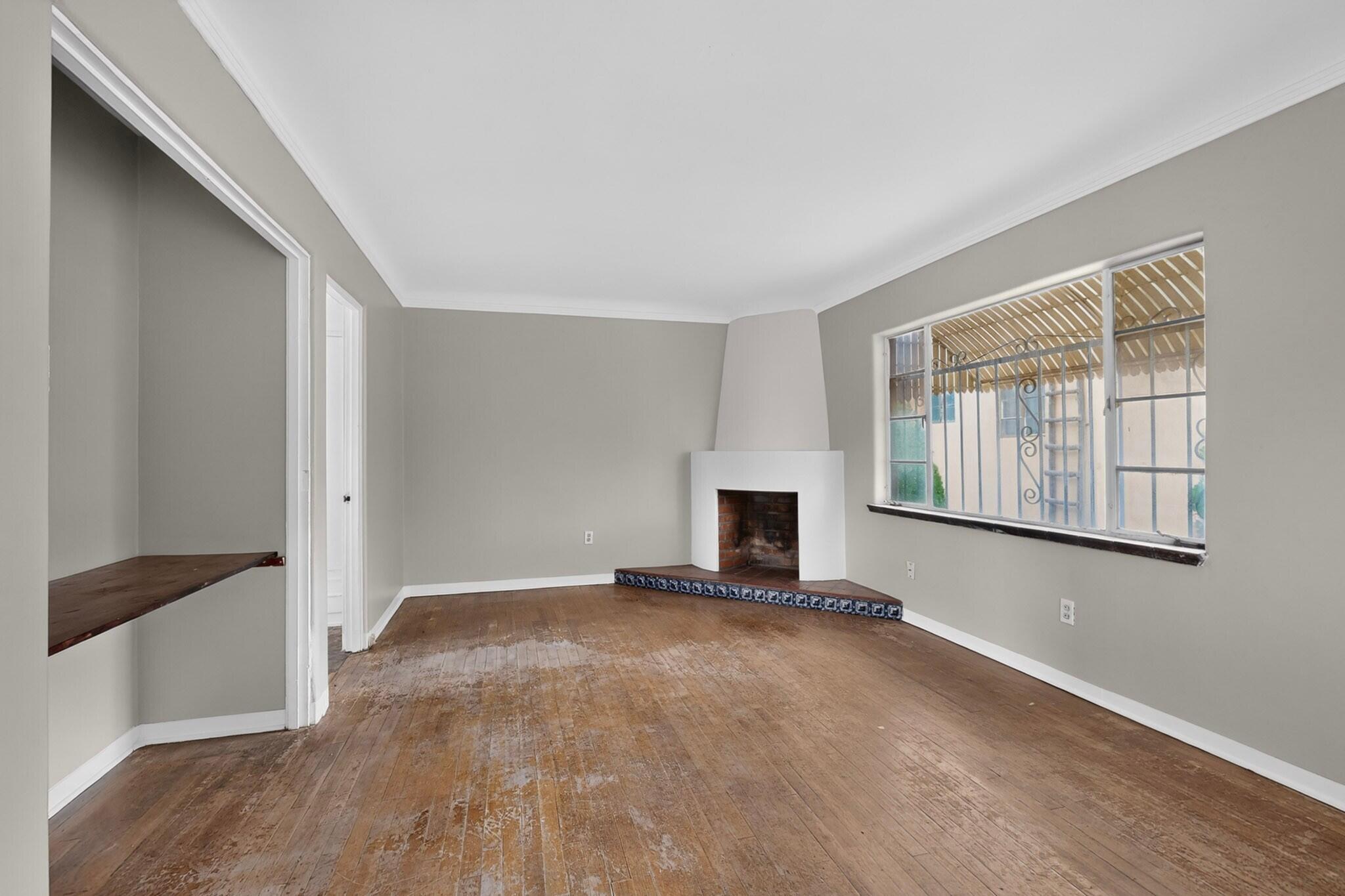 Photo 11 — 414 Pine Street SE
