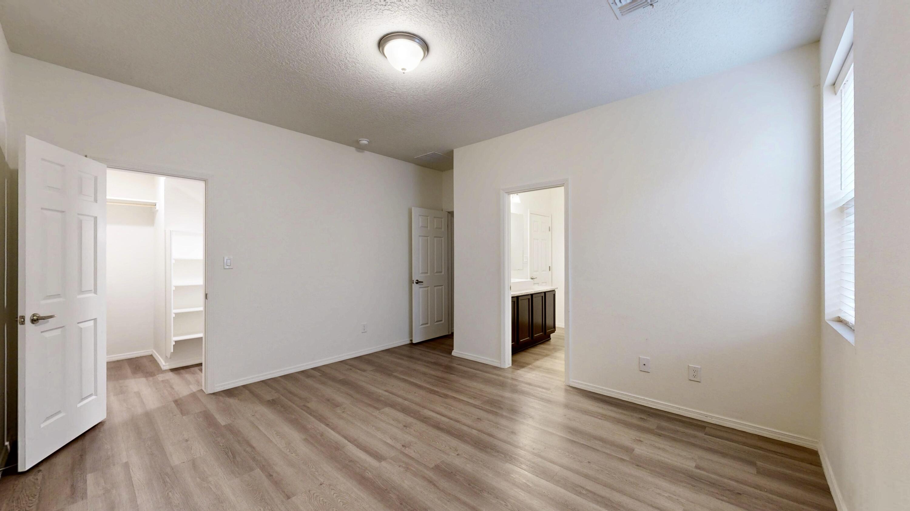 Photo 20 — 267 San Clemente Avenue NW