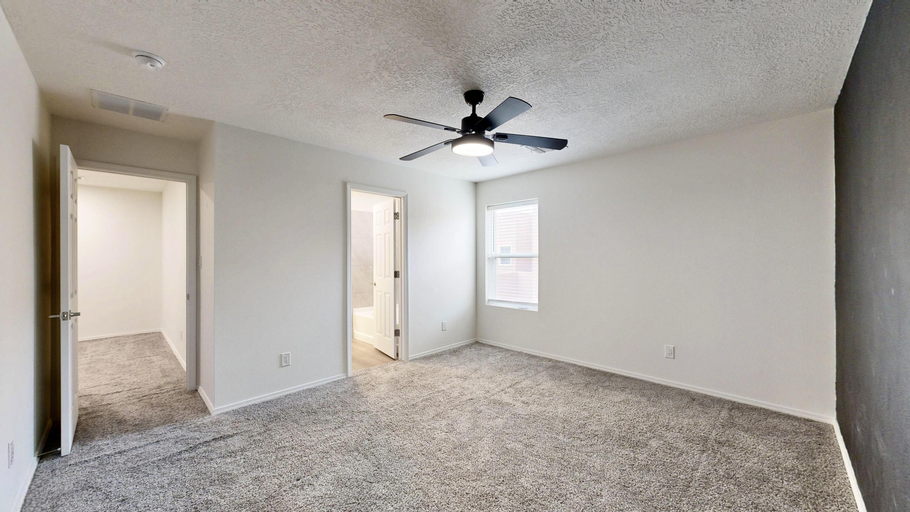 Photo 15 — 267 San Clemente Avenue NW