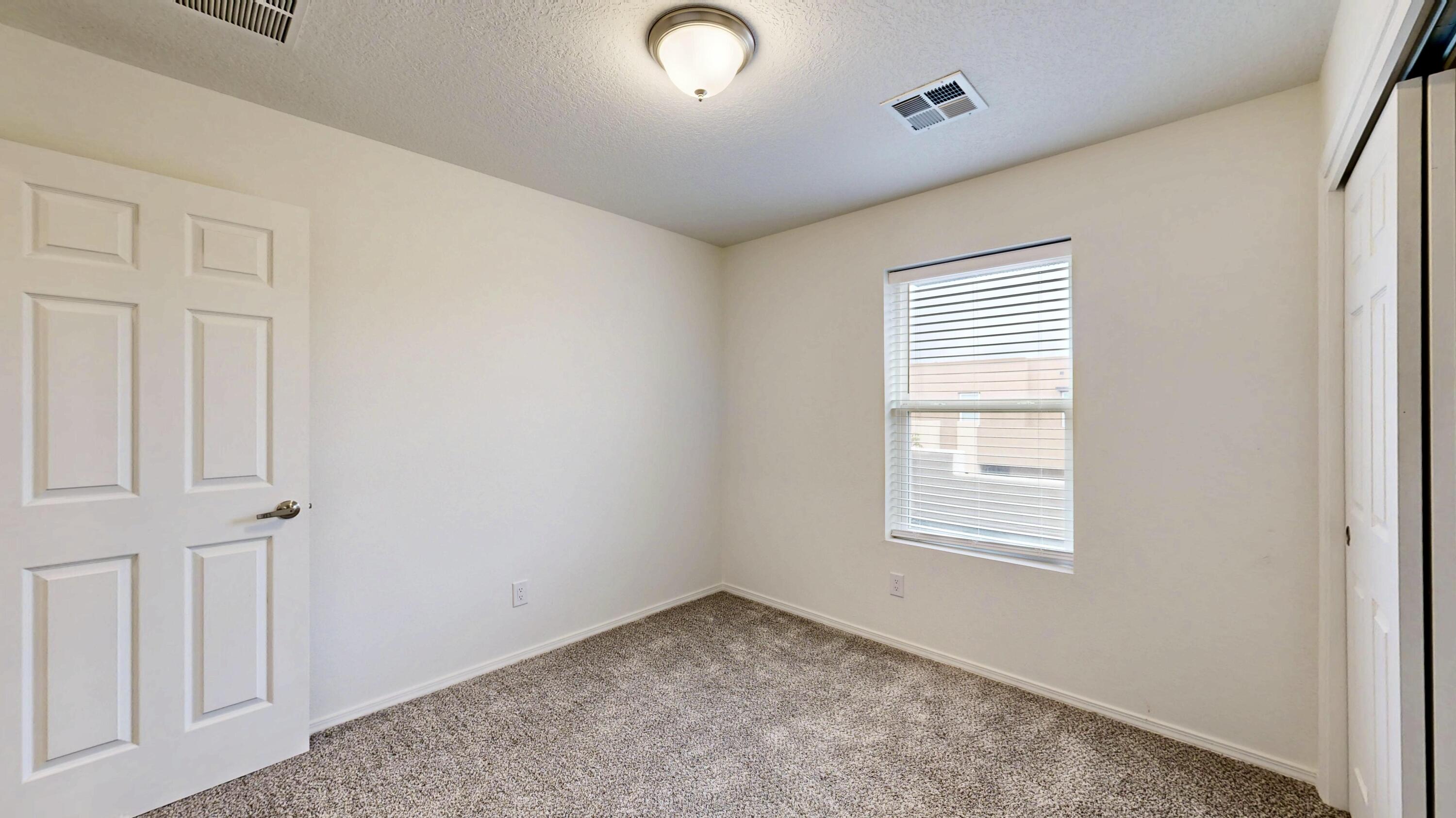 Photo 8 — 267 San Clemente Avenue NW