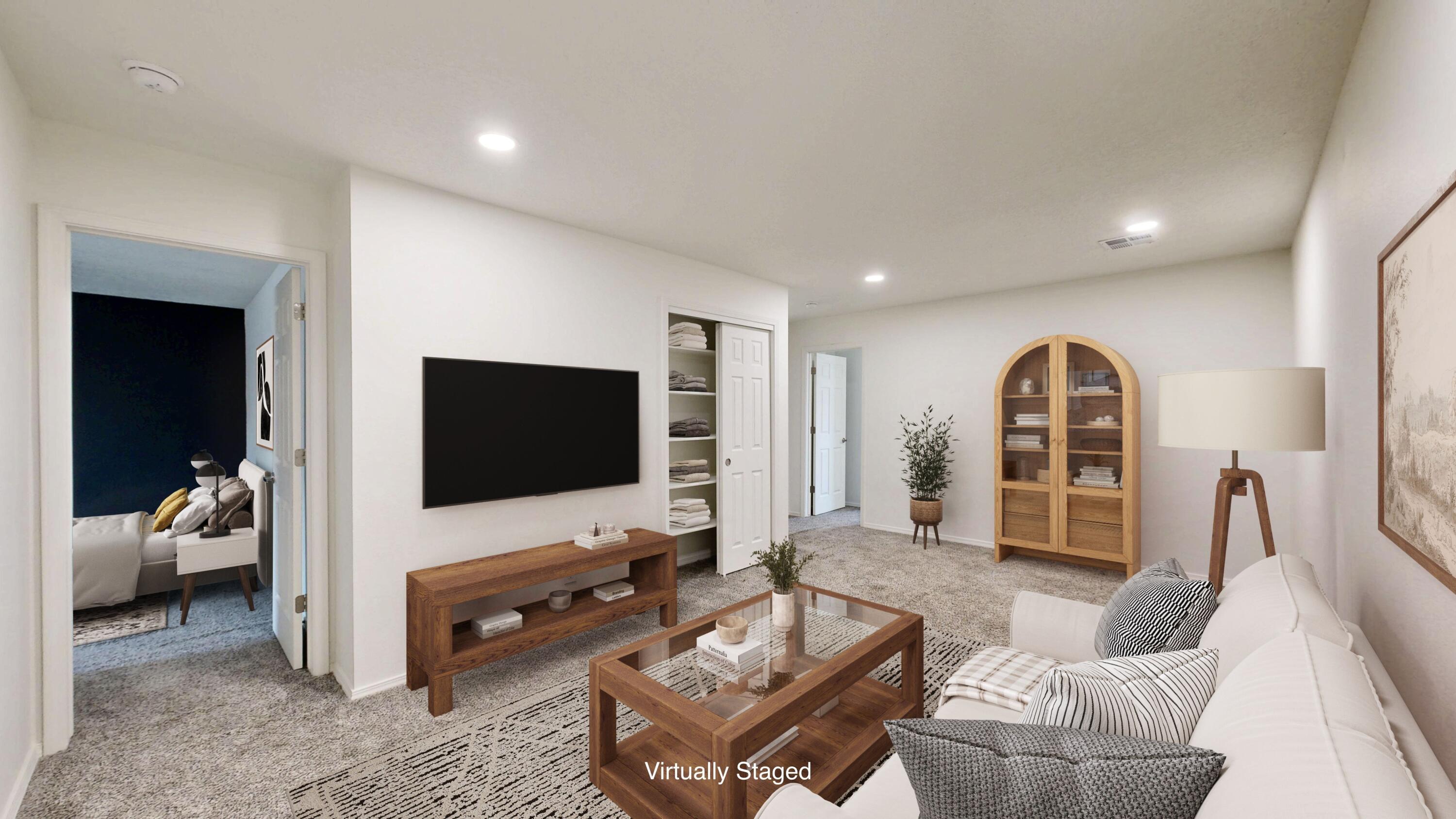Photo 4 — 267 San Clemente Avenue NW