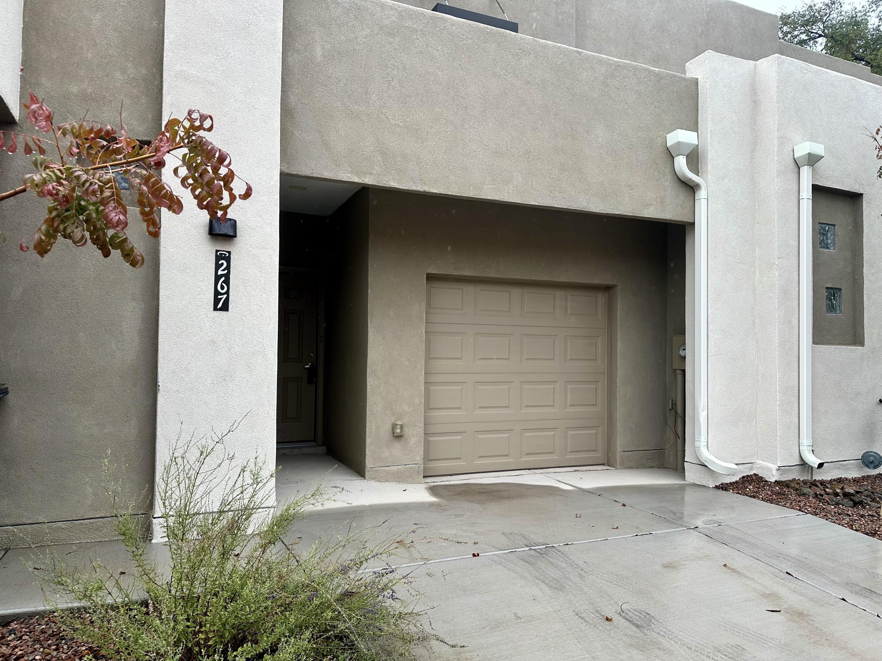 Photo 3 — 267 San Clemente Avenue NW
