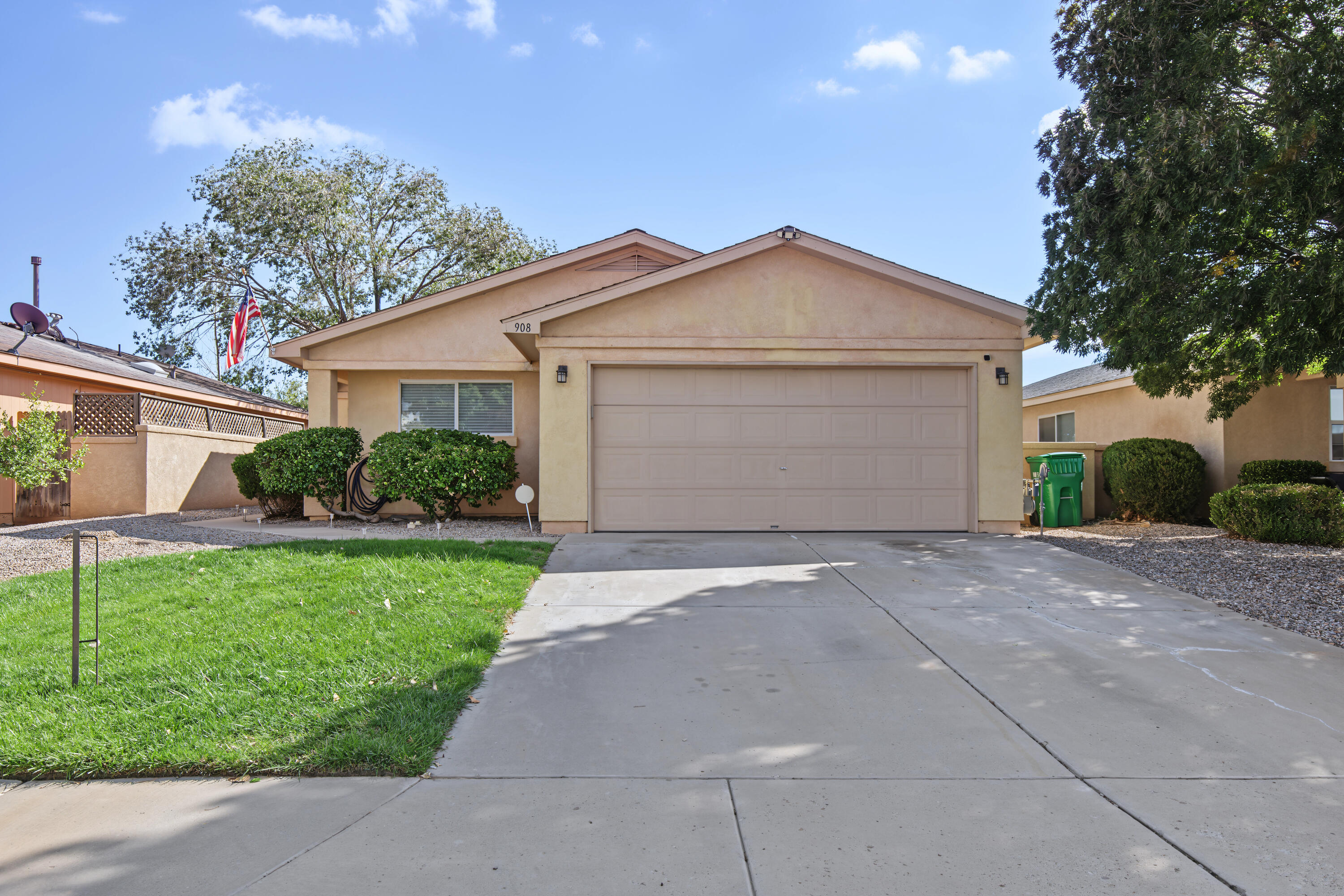908 Somerset Meadows Drive NE, Rio Rancho, NM 87144