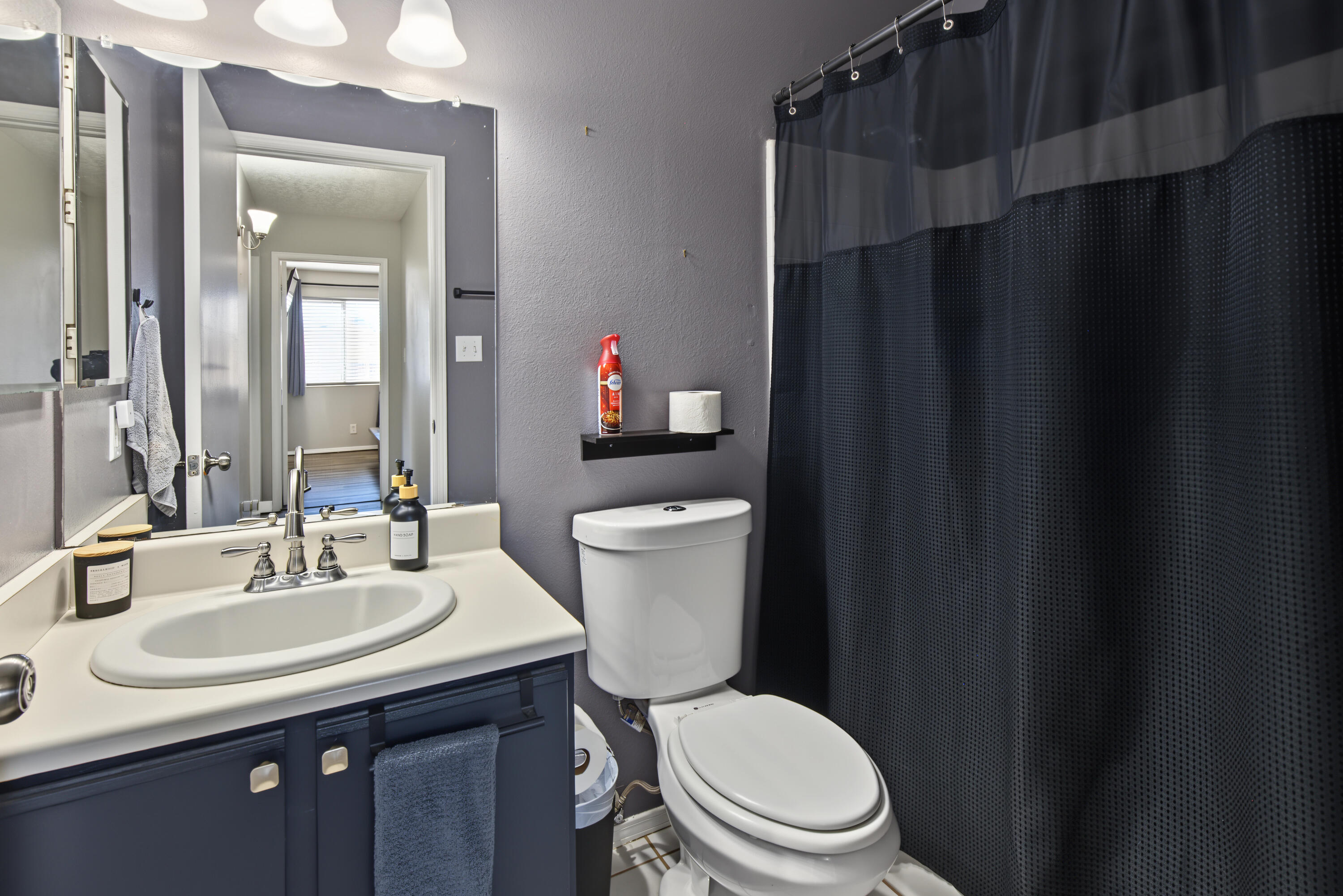 Photo 11 — 908 Somerset Meadows Drive NE