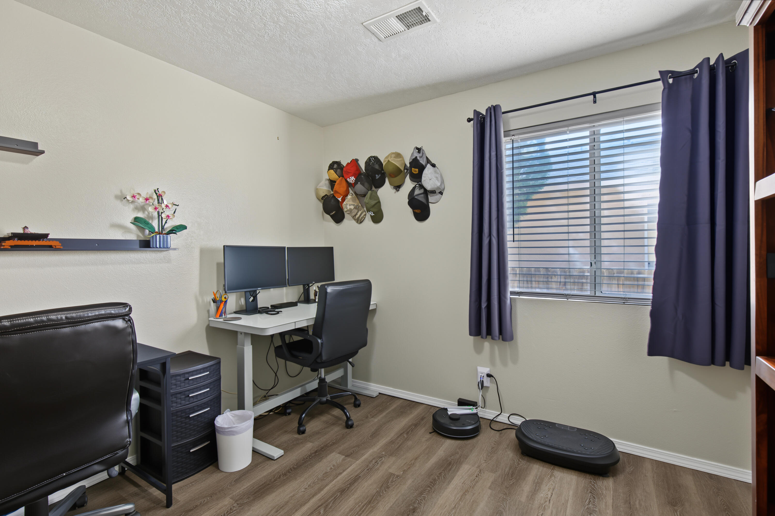 Photo 13 — 908 Somerset Meadows Drive NE