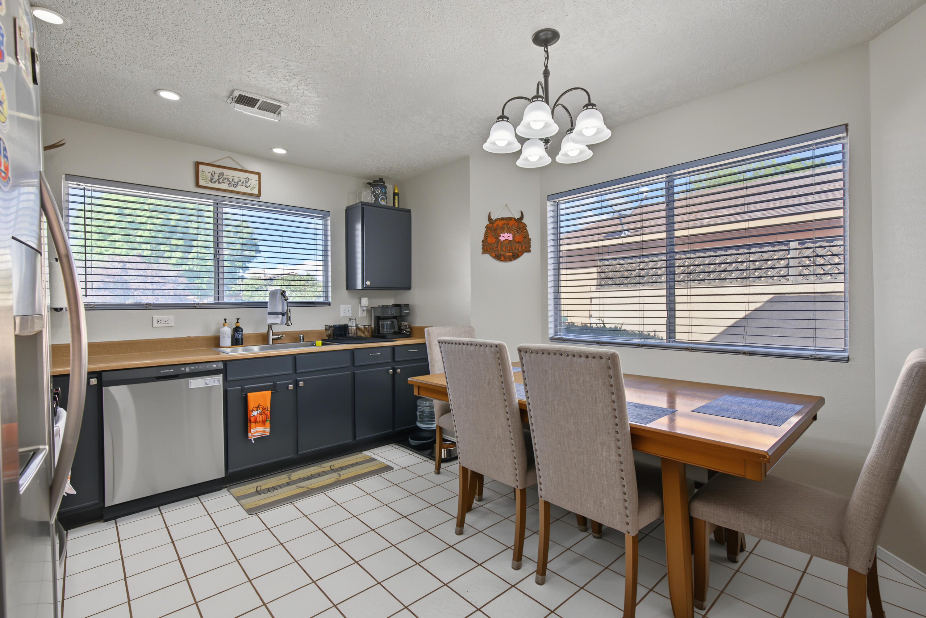 Photo 5 — 908 Somerset Meadows Drive NE