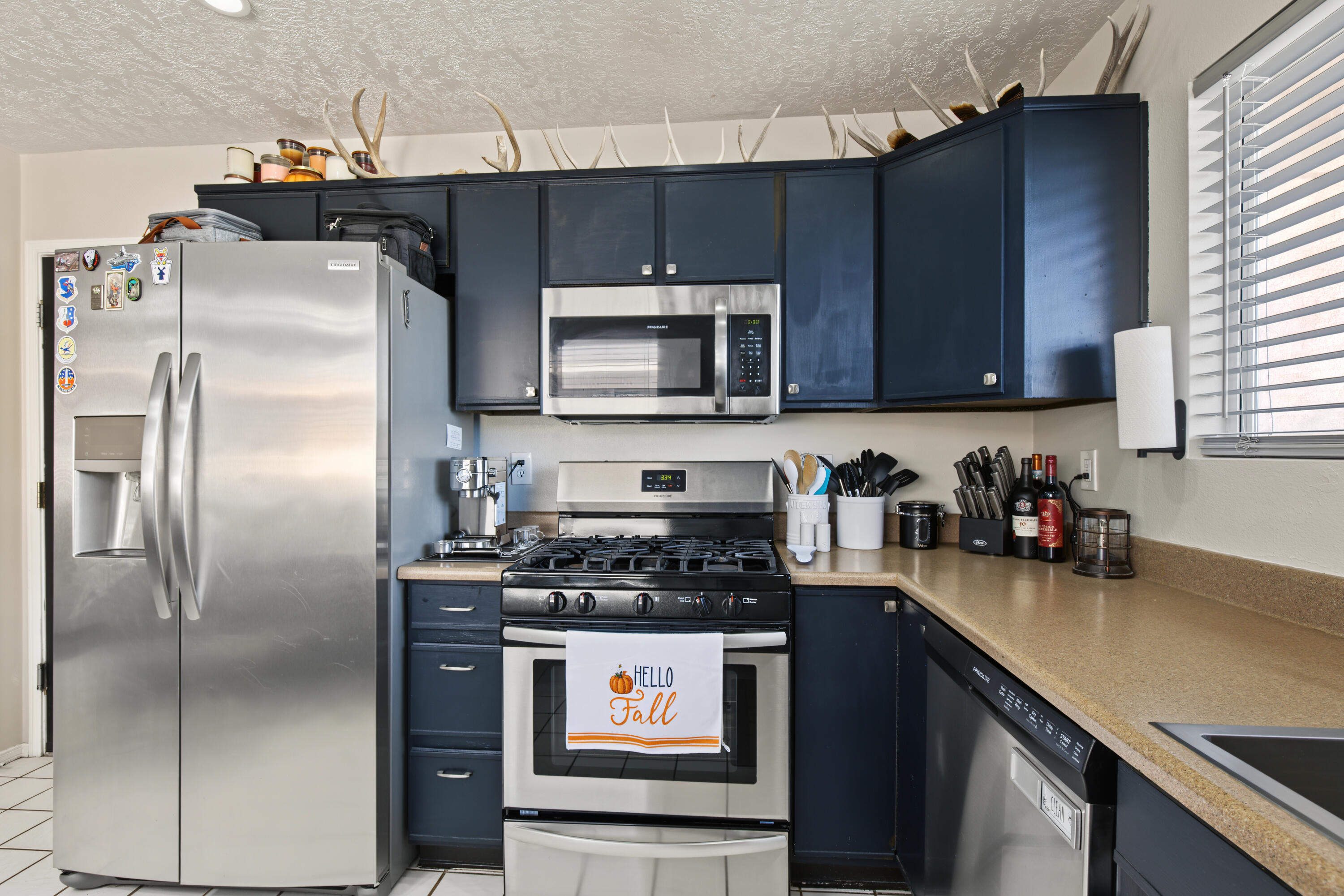 Photo 9 — 908 Somerset Meadows Drive NE