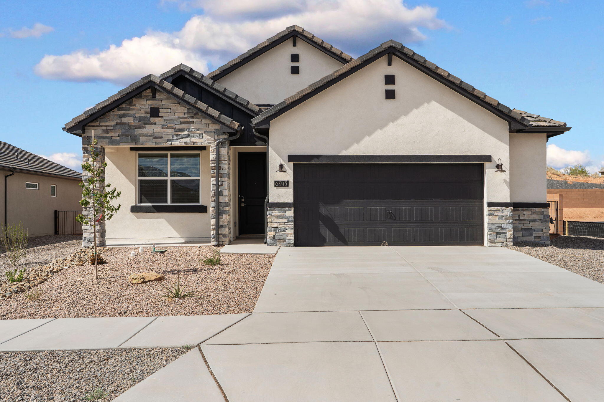 6945 Ava Road, Rio Rancho, NM 87144