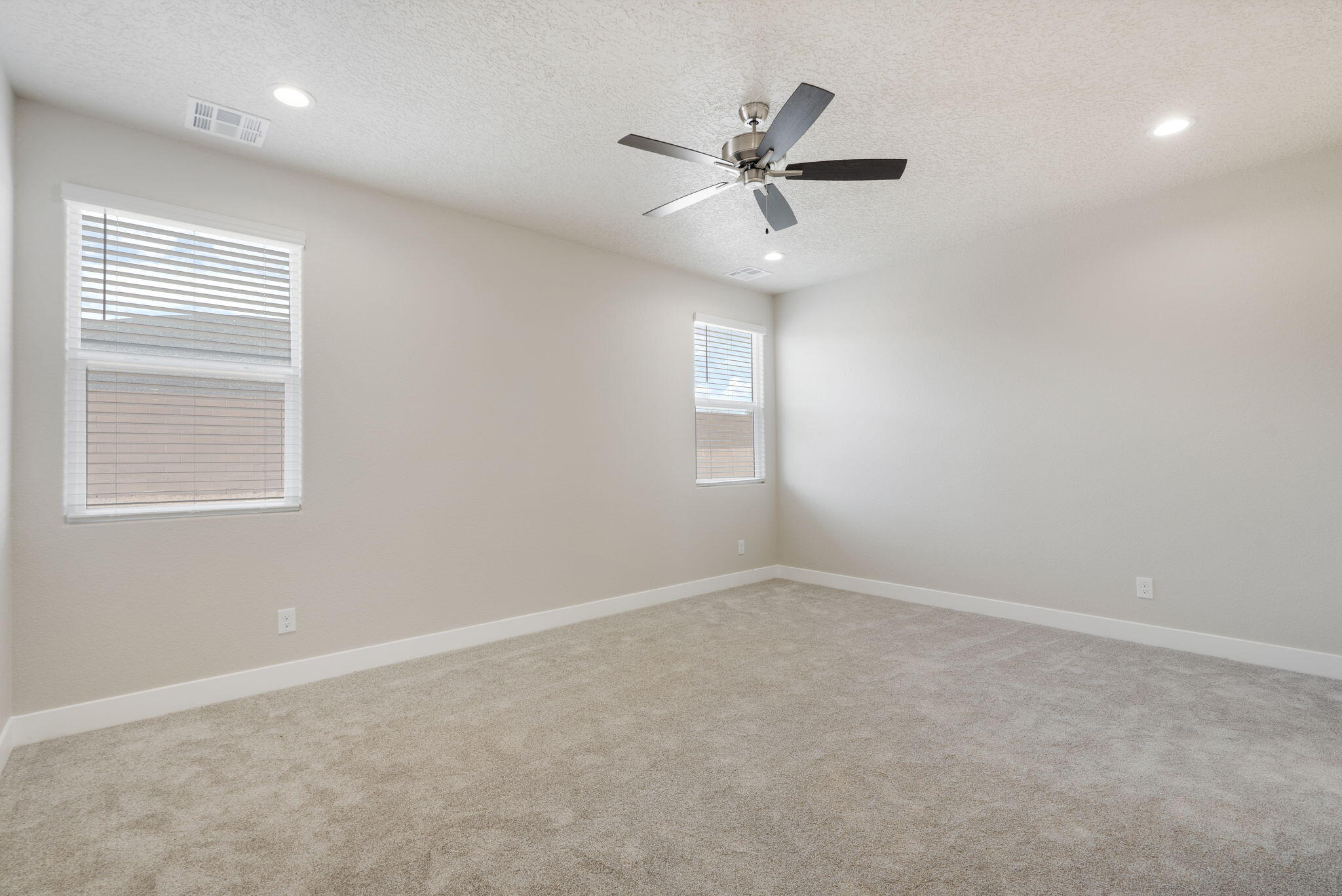 Photo 3 — 6945 Ava Road