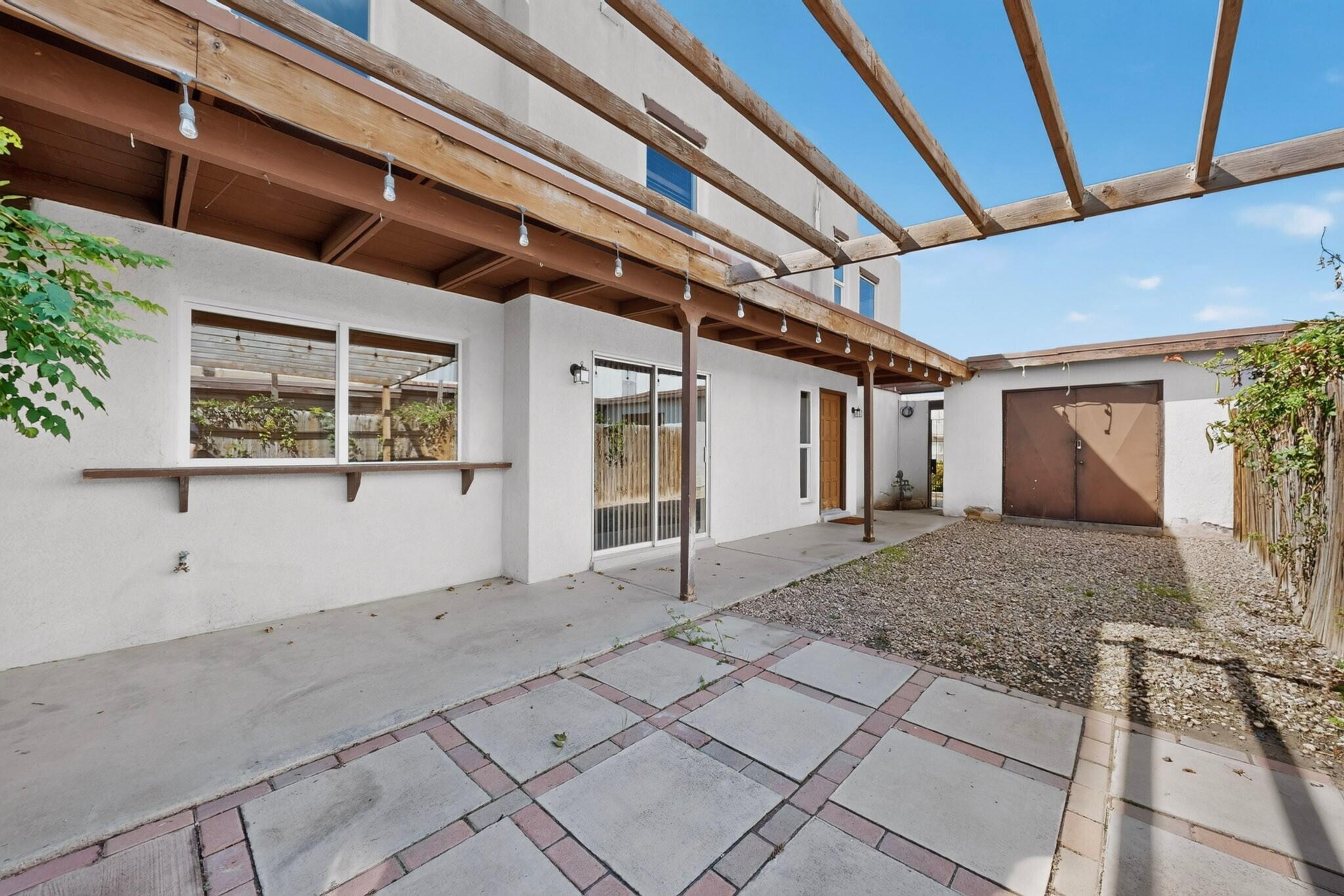 Photo 7 — 37 Calle Arroyo Seco NW