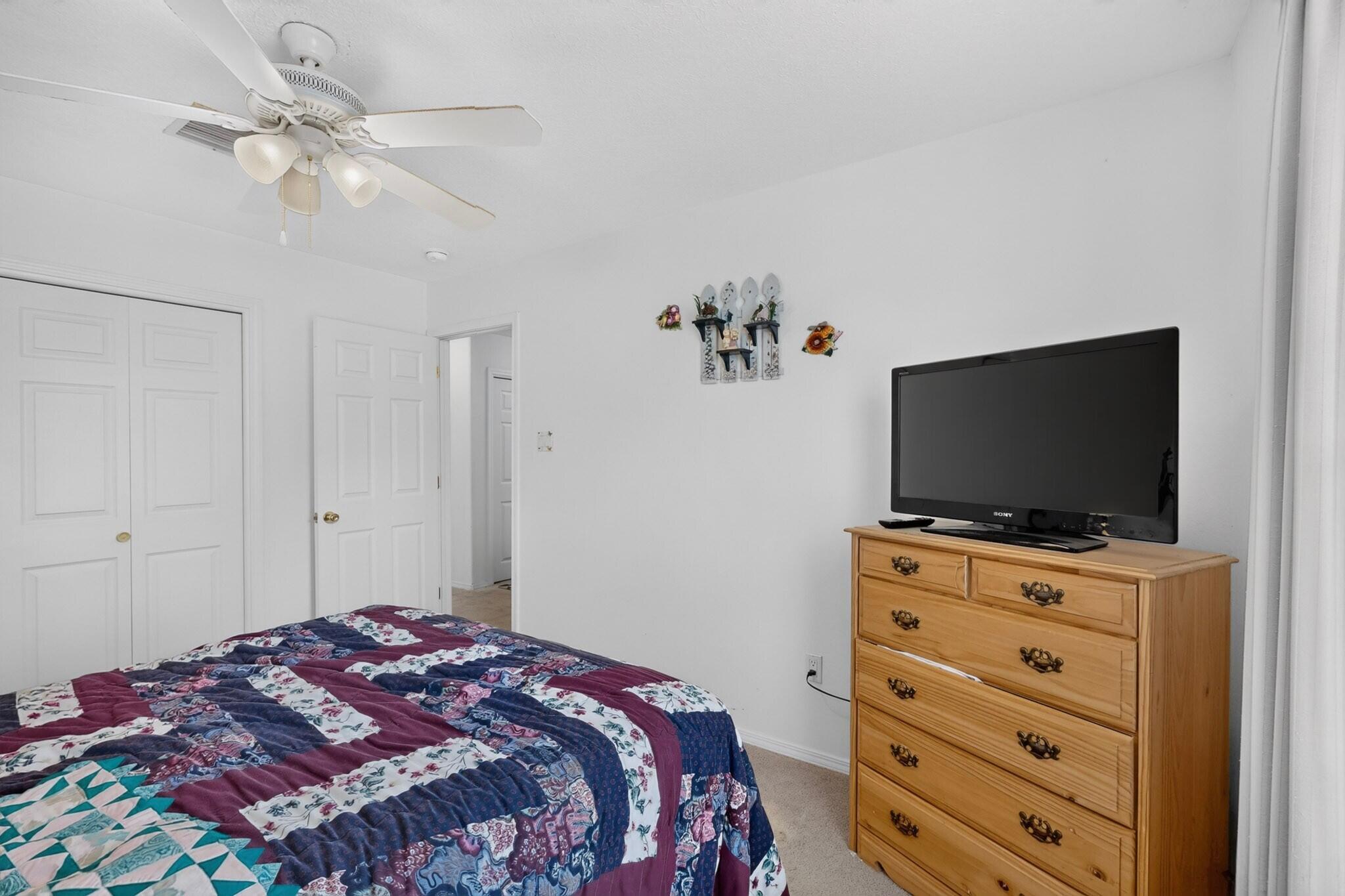 Photo 4 — 928 Lee Trevino Boulevard