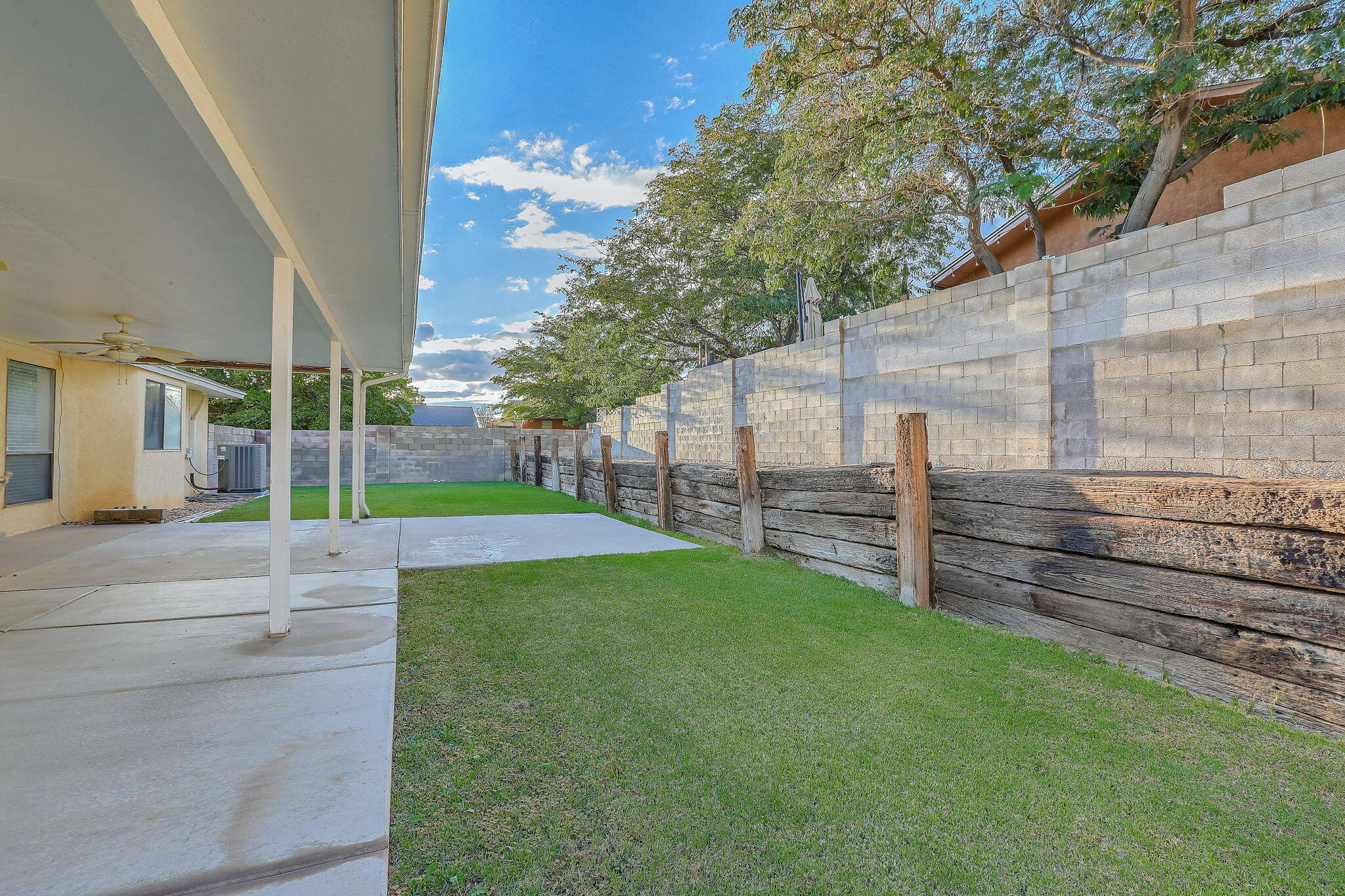 Photo 9 — 14307 Camino Del Rey NE