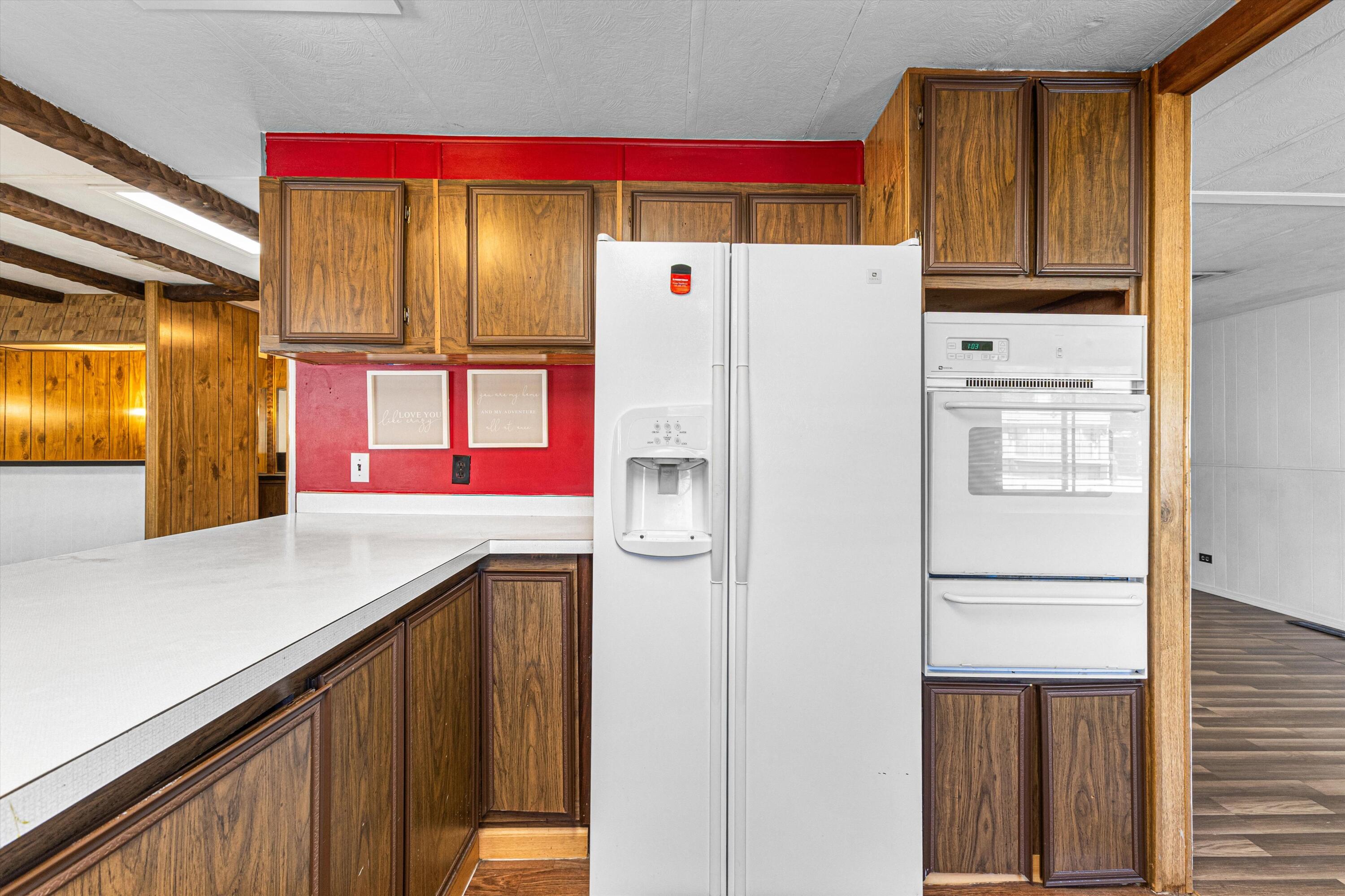 Photo 12 — 901 Beaver Trail SE