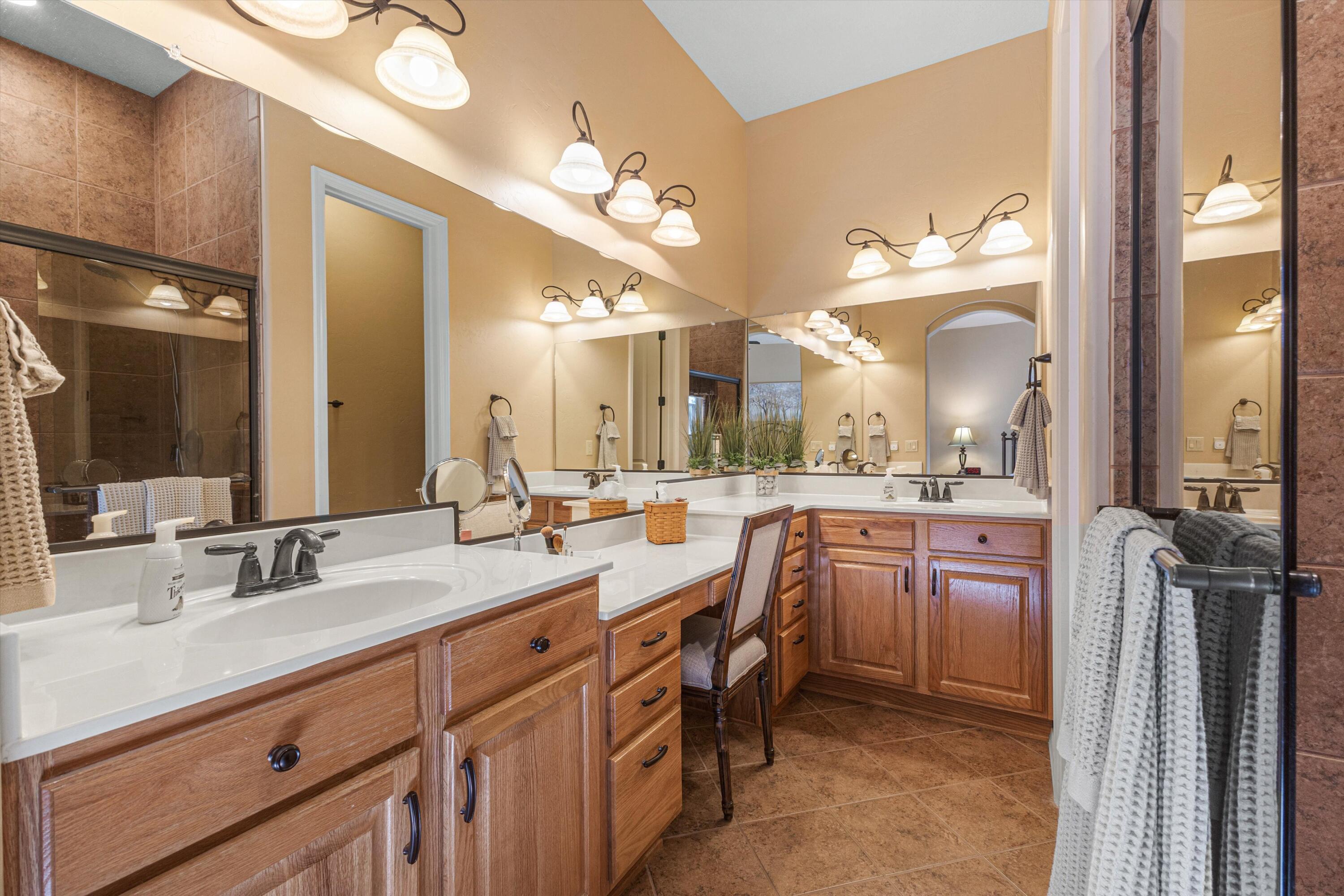 Photo 16 — 6516 Basket Weaver Avenue NW