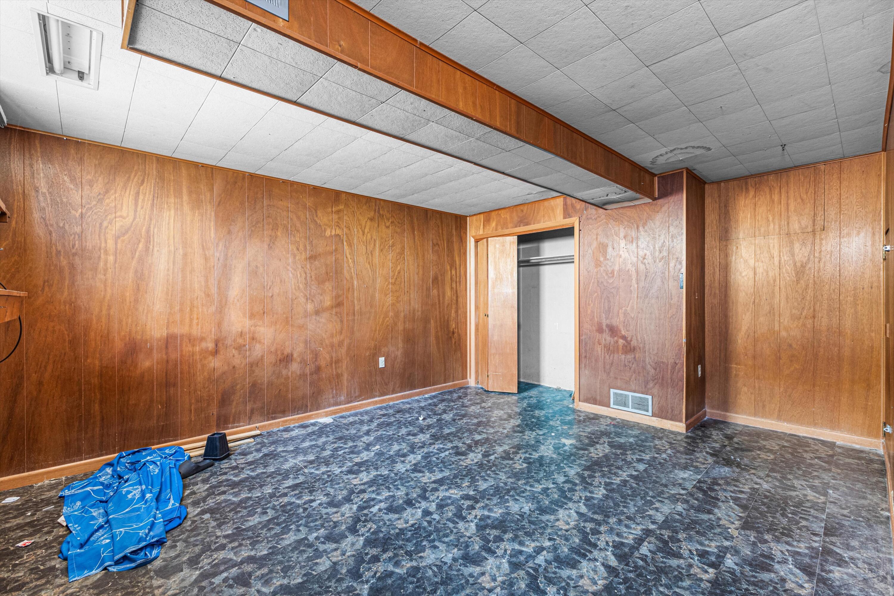 Photo 12 — 1029 California Street SE