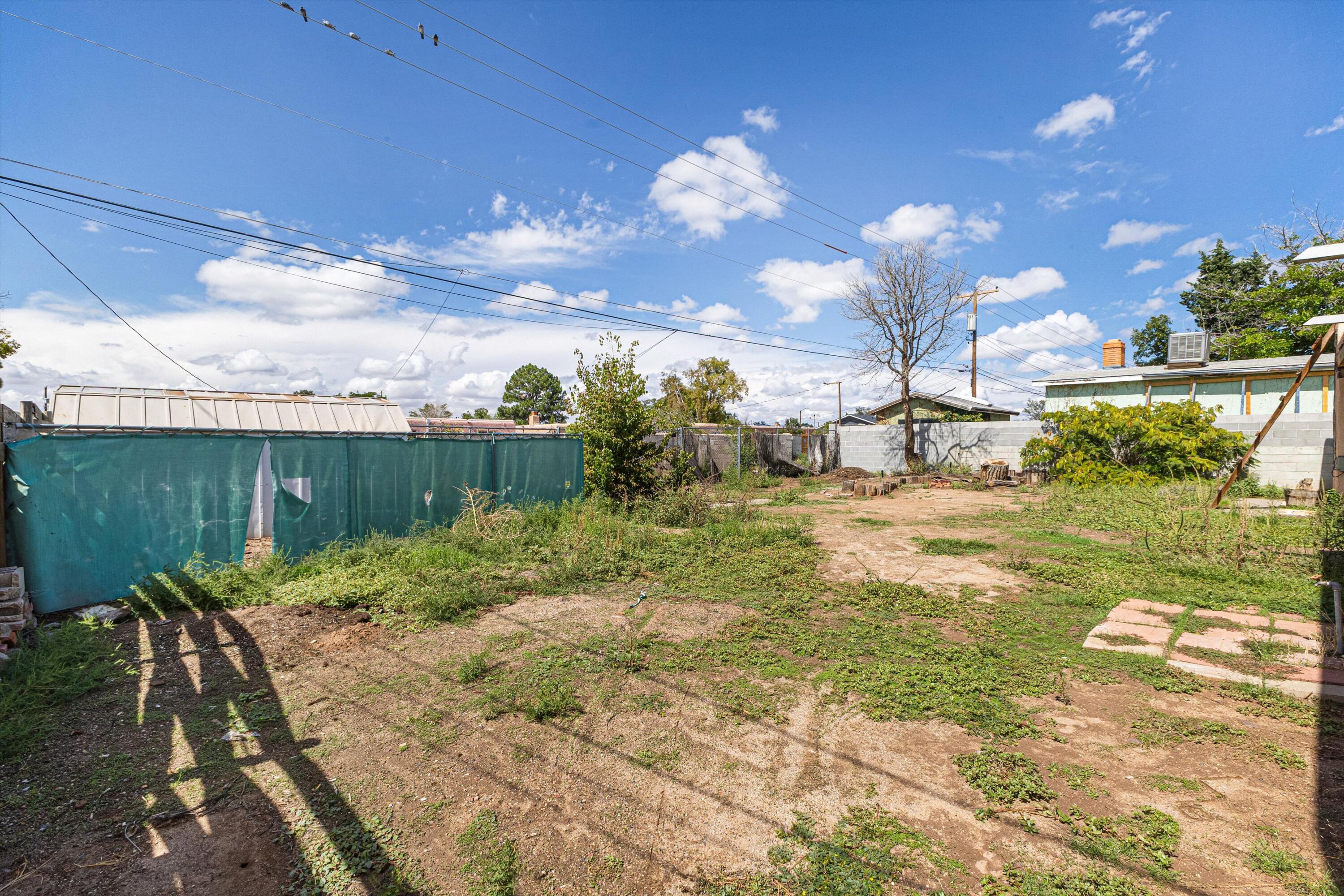 Photo 5 — 1029 California Street SE