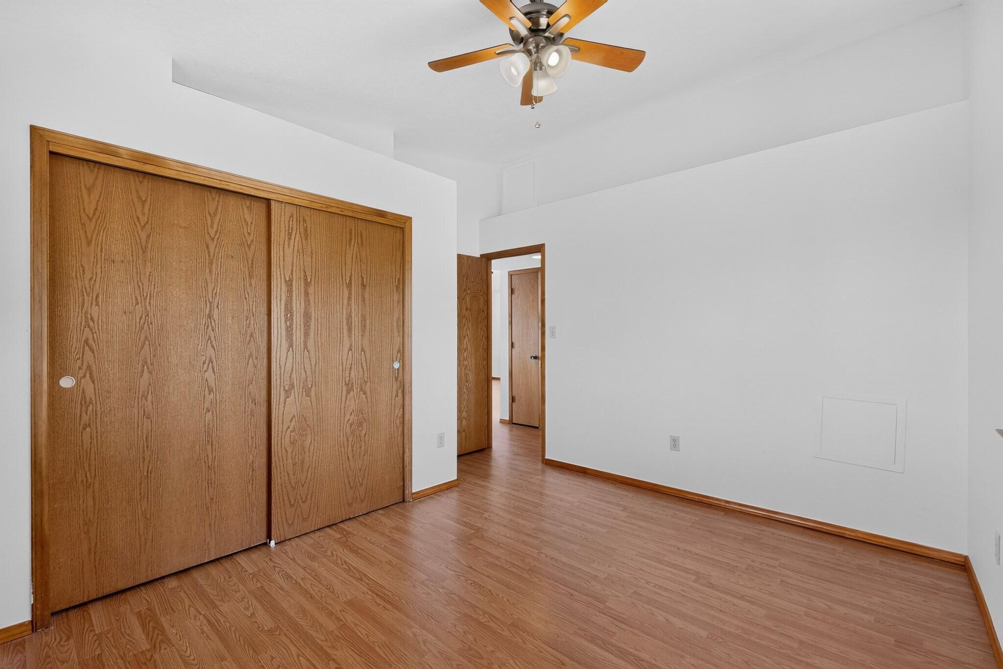 Photo 6 — 4 Oak Place