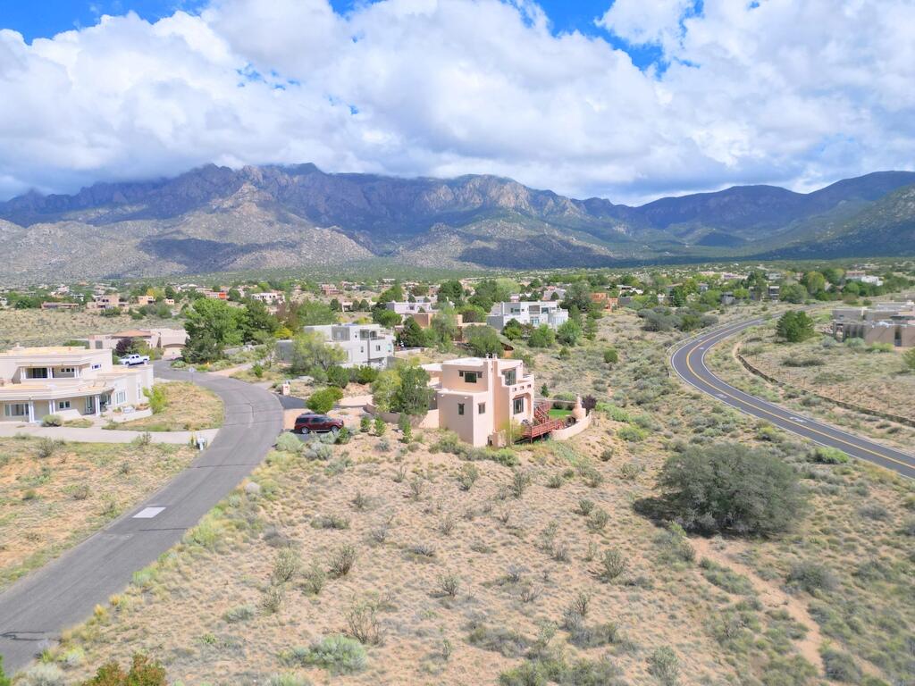Photo 4 — 1562 Eagle Ridge Court NE