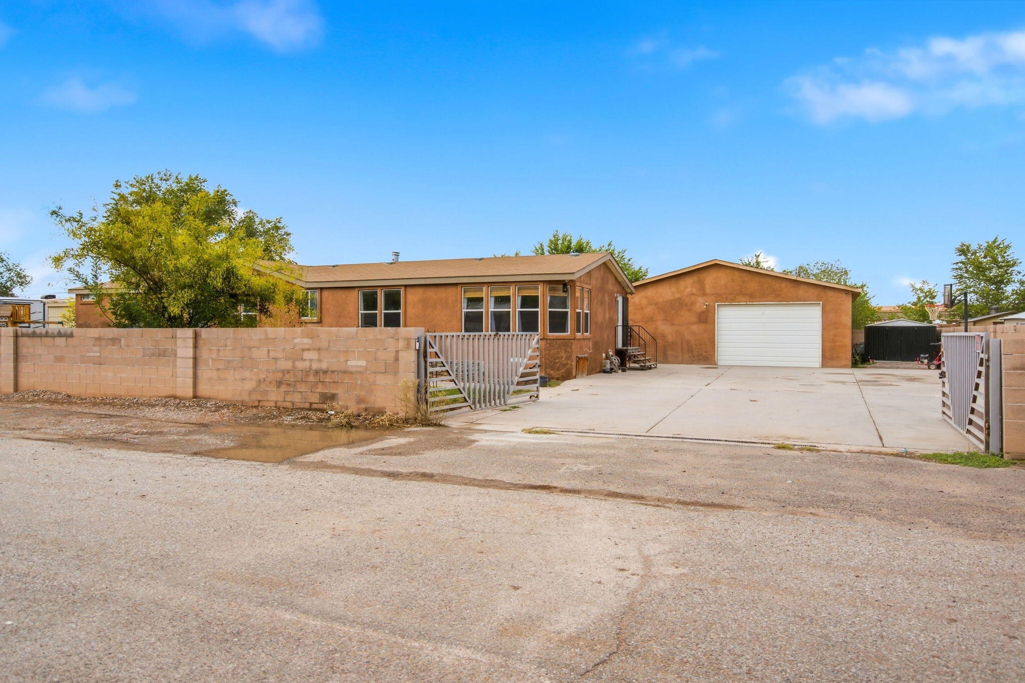 113 Hacienda Road NW, Albuquerque, NM 87114
