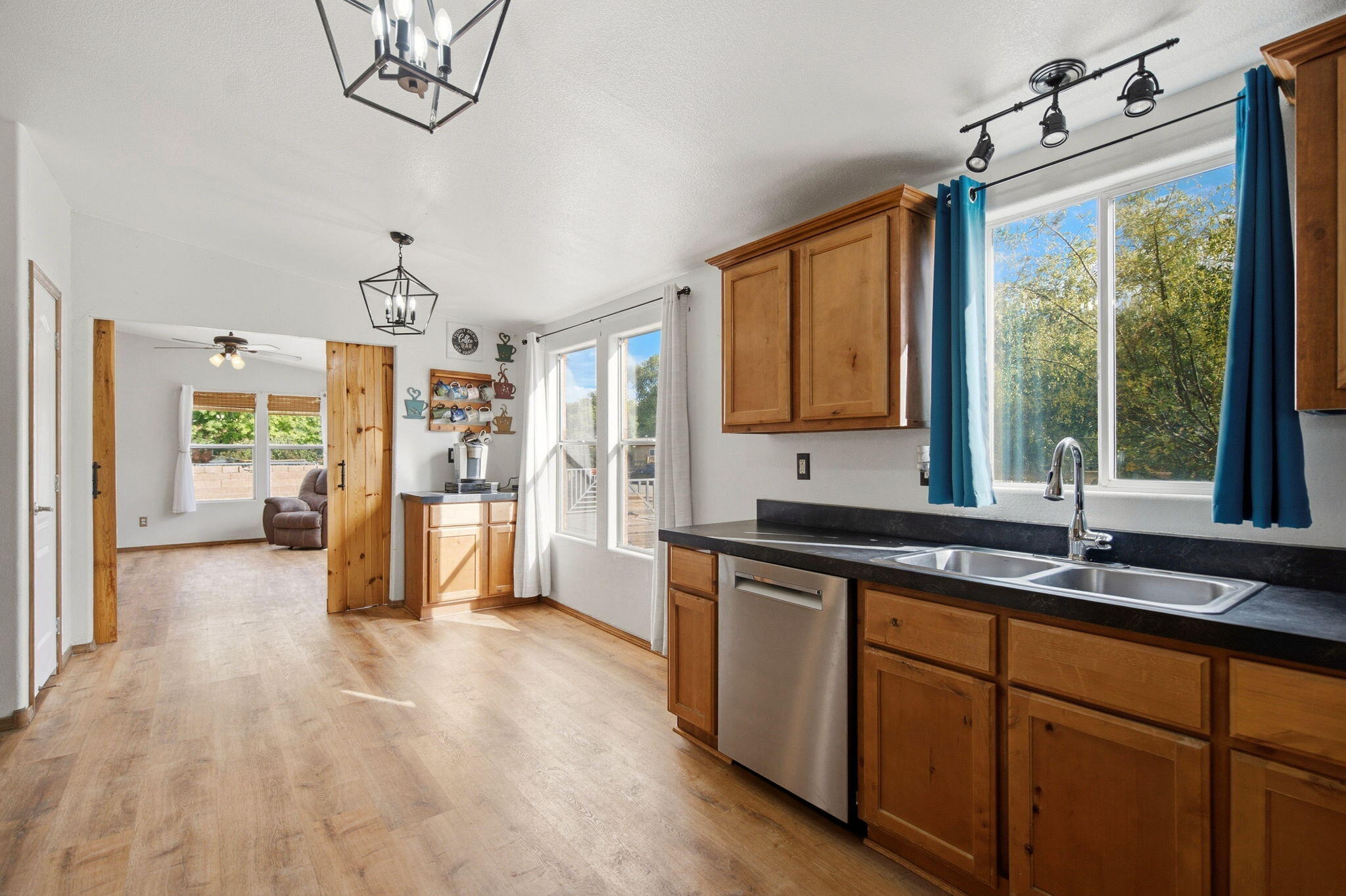 Photo 18 — 113 Hacienda Road NW