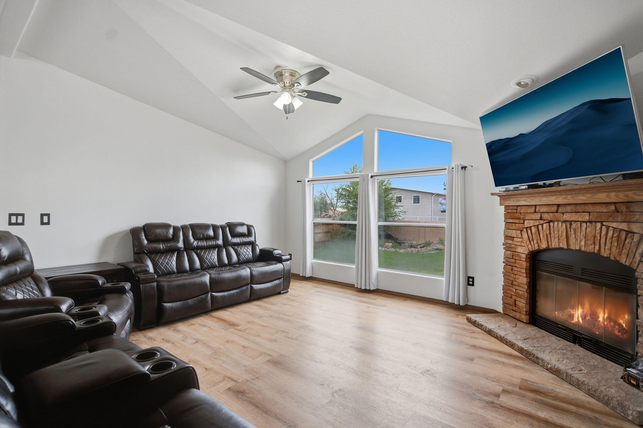 Photo 12 — 113 Hacienda Road NW