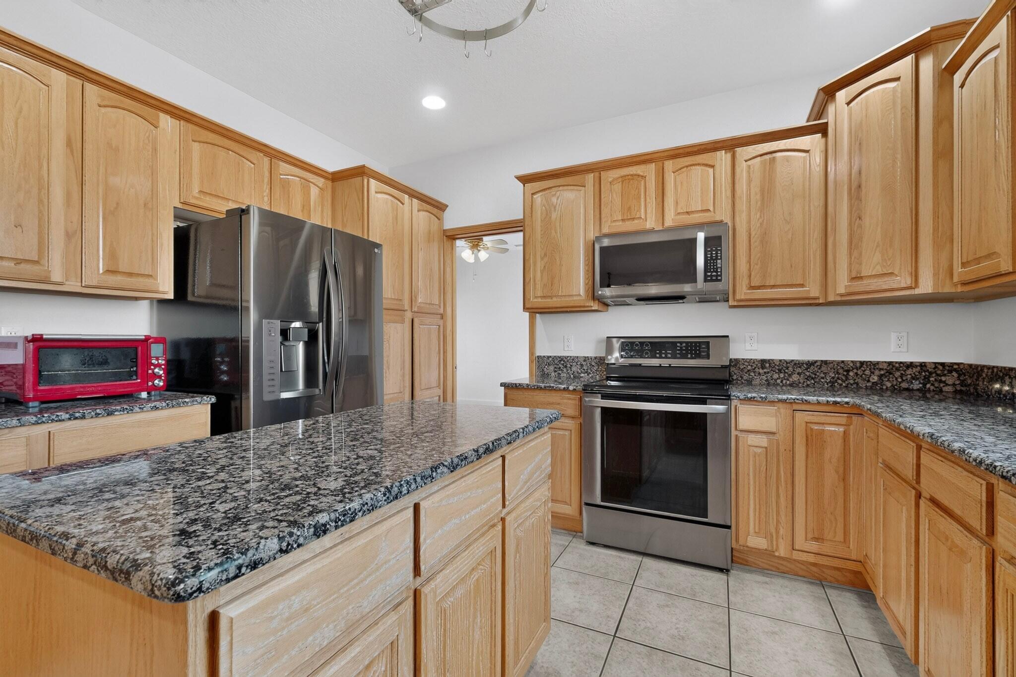 Photo 17 — 9905 Cardinal Street NW