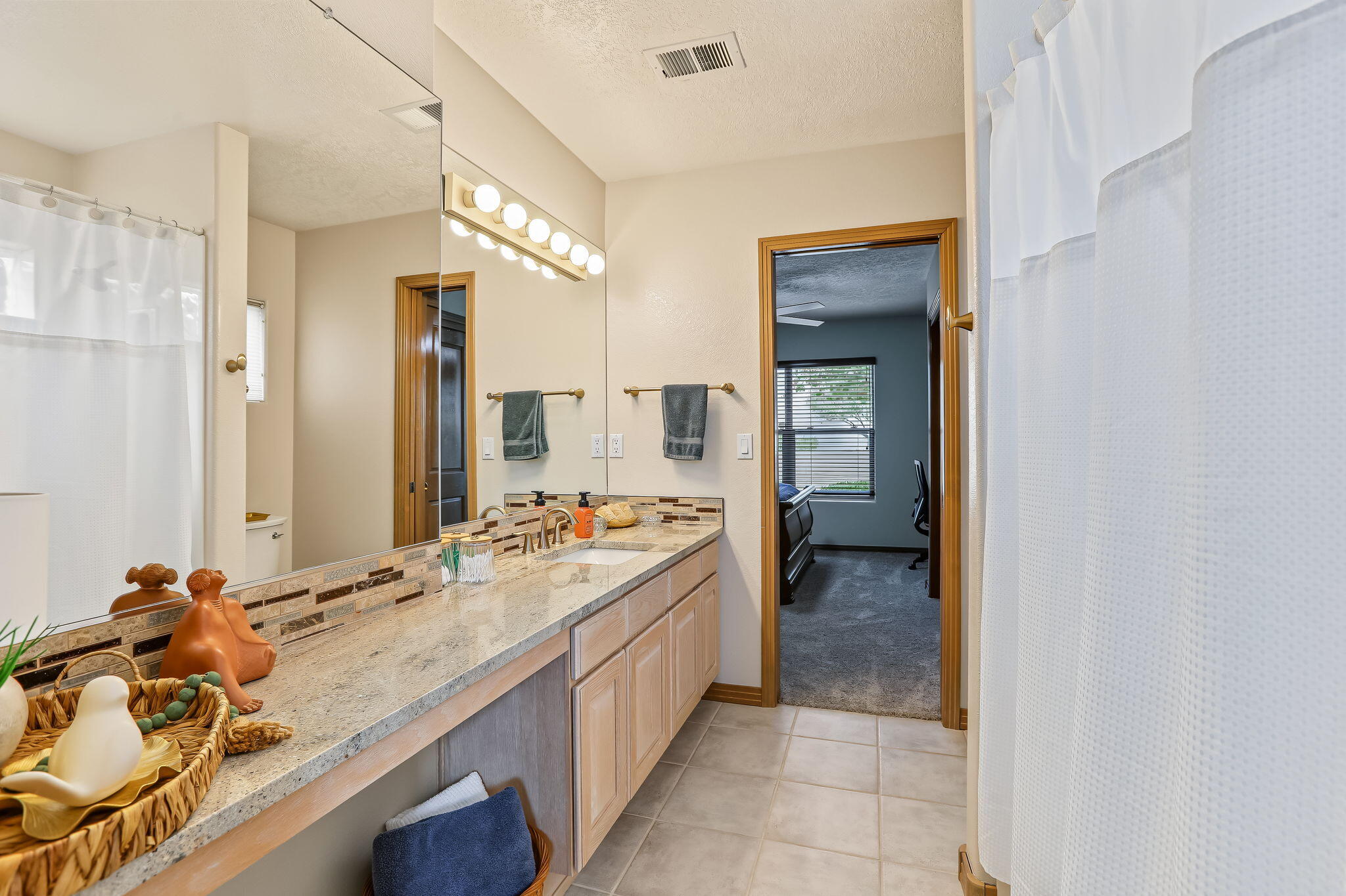 Photo 20 — 12816 Sandia Ridge Place NE