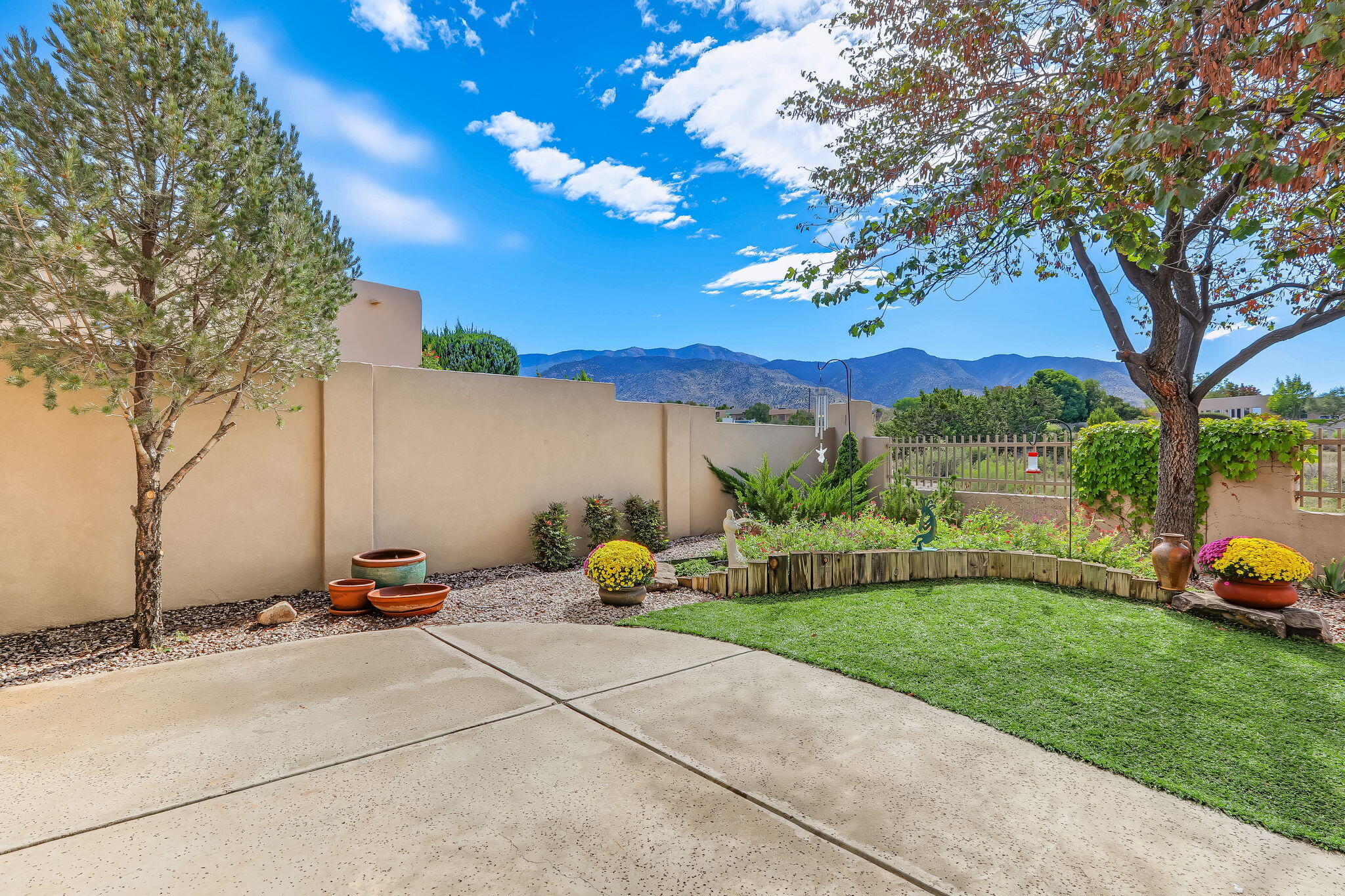 Photo 15 — 12816 Sandia Ridge Place NE