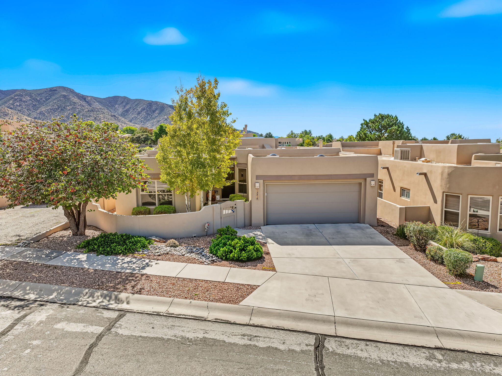 Photo 7 — 12816 Sandia Ridge Place NE