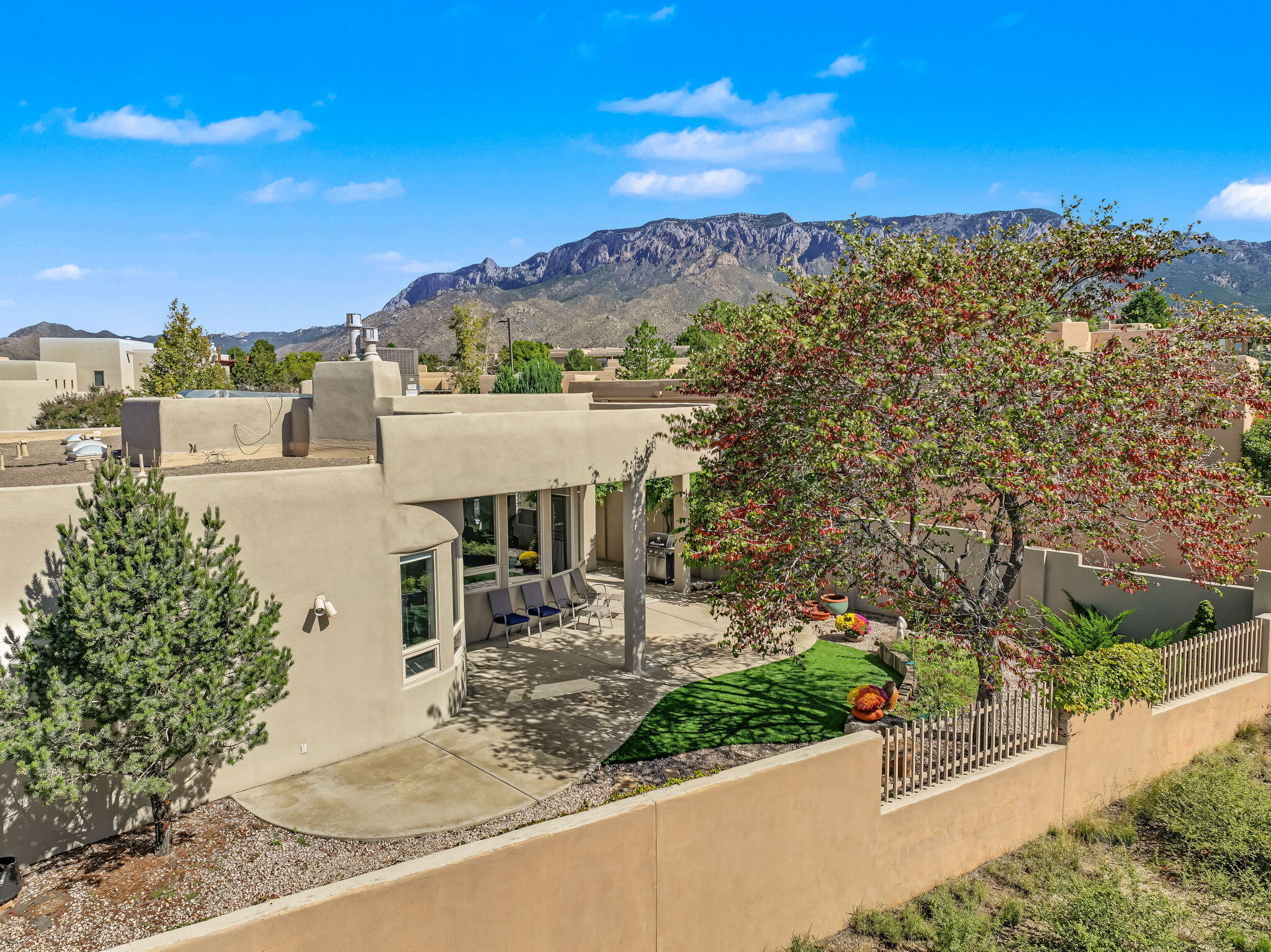 Photo 2 — 12816 Sandia Ridge Place NE