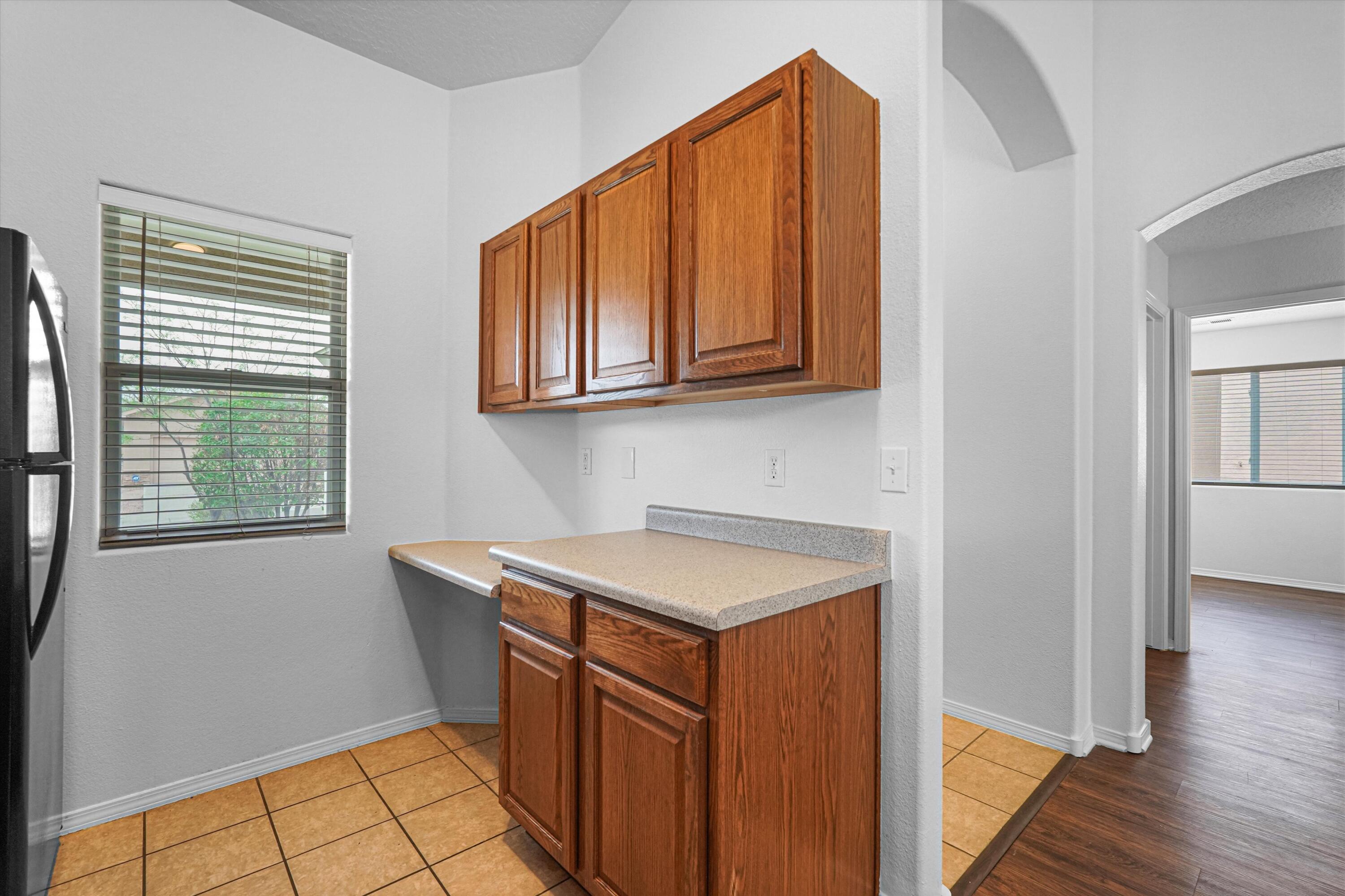 Photo 11 — 11016 Segunda Street NW