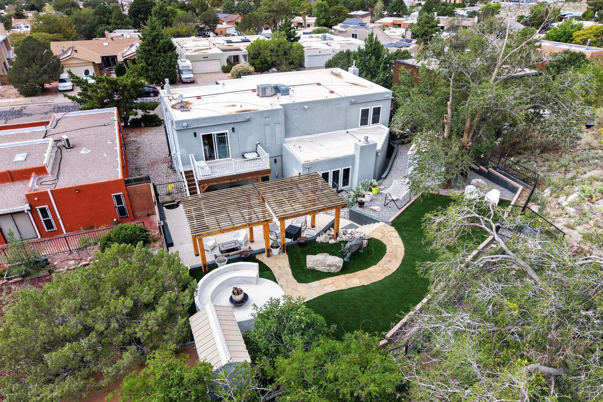 Photo 11 — 1124 Turner Drive NE